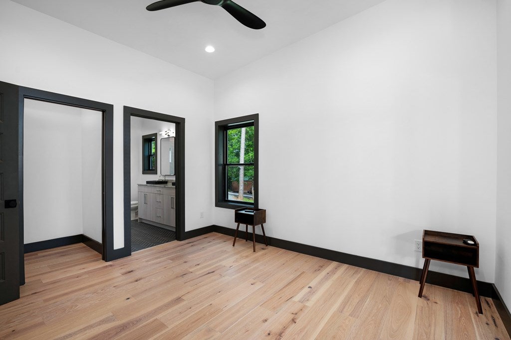 Ellijay, Georgia, 30540, United States, 3 Bedrooms Bedrooms, ,3 BathroomsBathrooms,Residential,For Sale,1840350