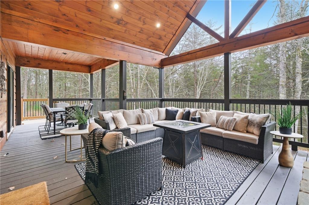 Morganton, Georgia, 30560, United States, 3 Bedrooms Bedrooms, ,2 BathroomsBathrooms,Residential,For Sale,2006455