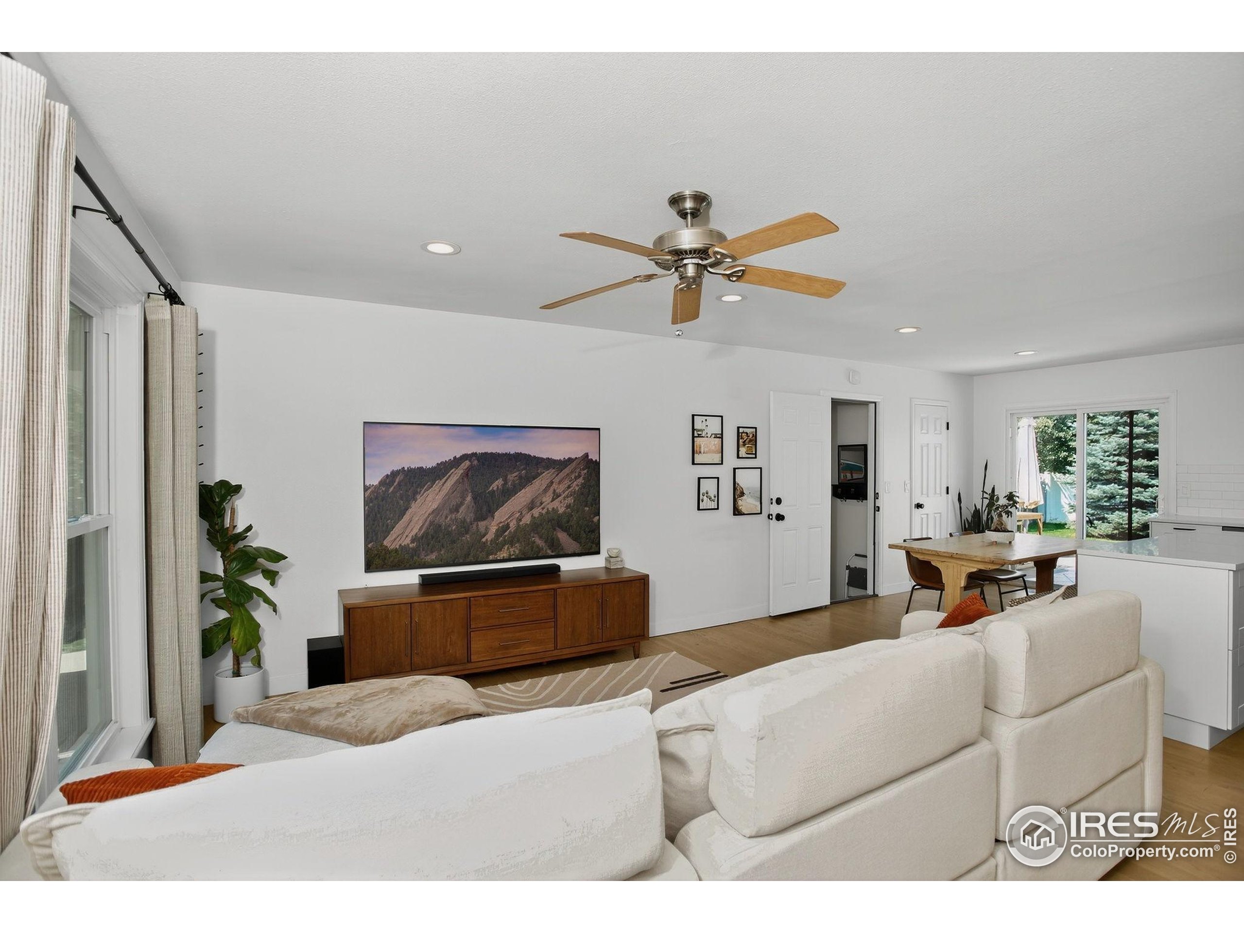 Louisville, Colorado, 80027, United States, 3 Bedrooms Bedrooms, ,2 BathroomsBathrooms,Residential,For Sale,1938542