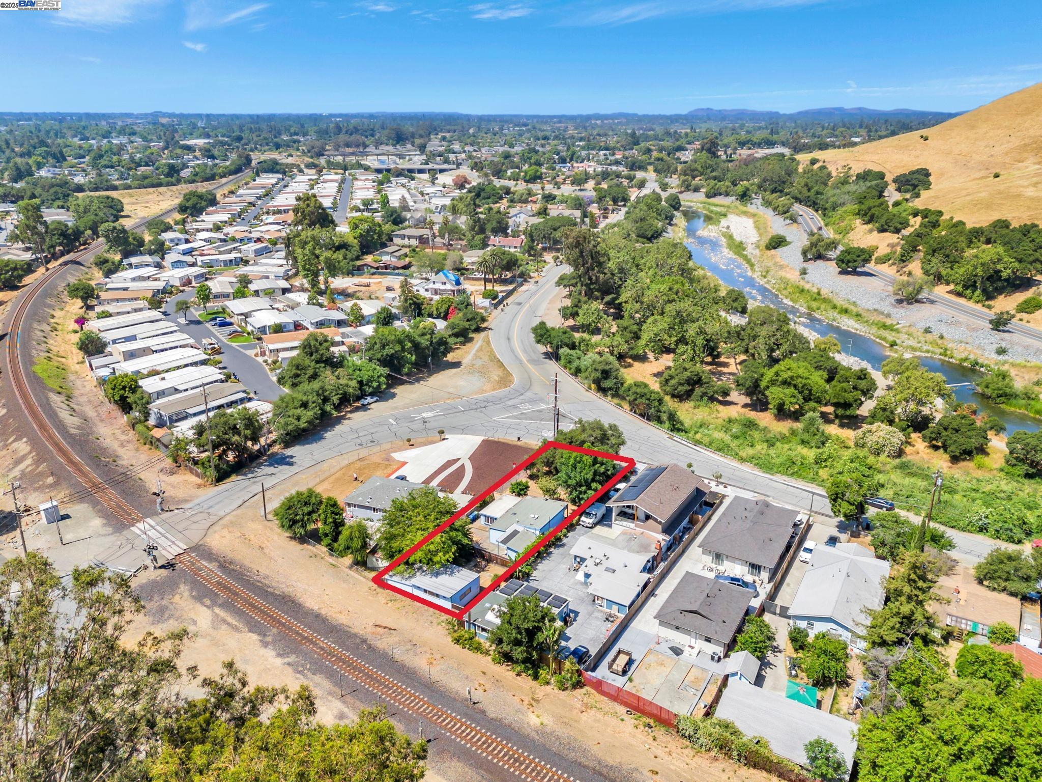 Fremont, California, 94536, United States, 2 Bedrooms Bedrooms, ,1 BathroomBathrooms,Residential,For Sale,1906886