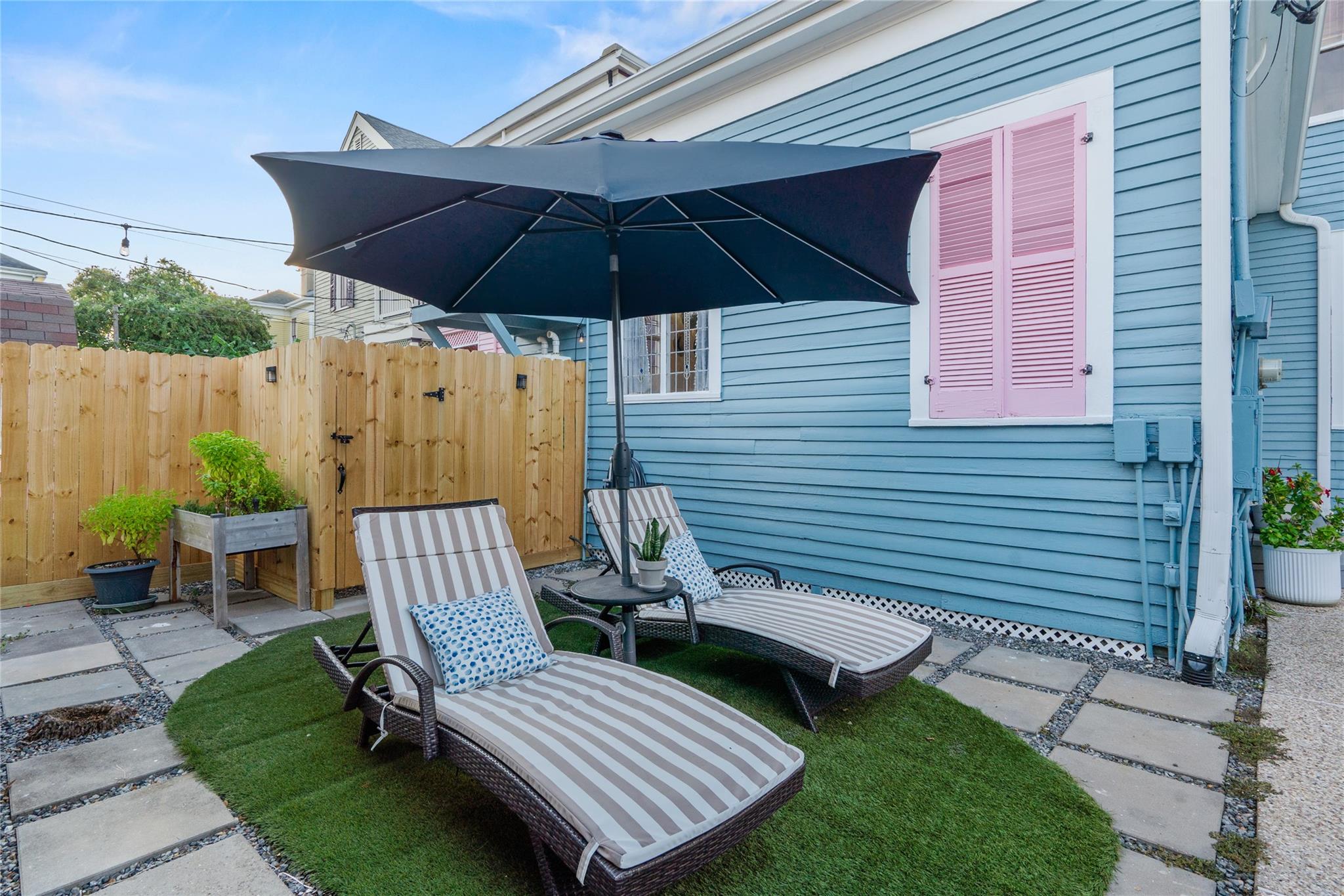 Galveston, Texas, 77550, United States, 4 Bedrooms Bedrooms, ,4 BathroomsBathrooms,Residential,For Sale,1934490