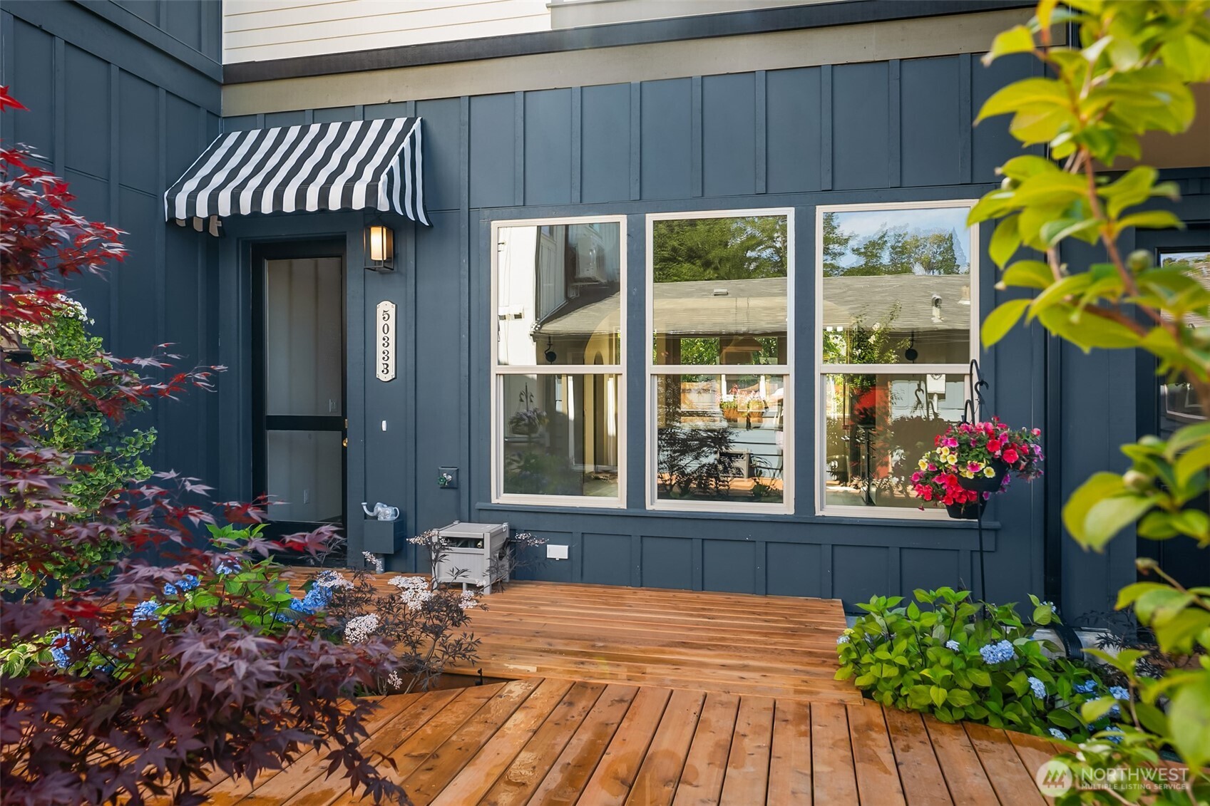 Seattle, Washington, 98106, United States, 2 Bedrooms Bedrooms, ,2 BathroomsBathrooms,Residential,For Sale,1902670