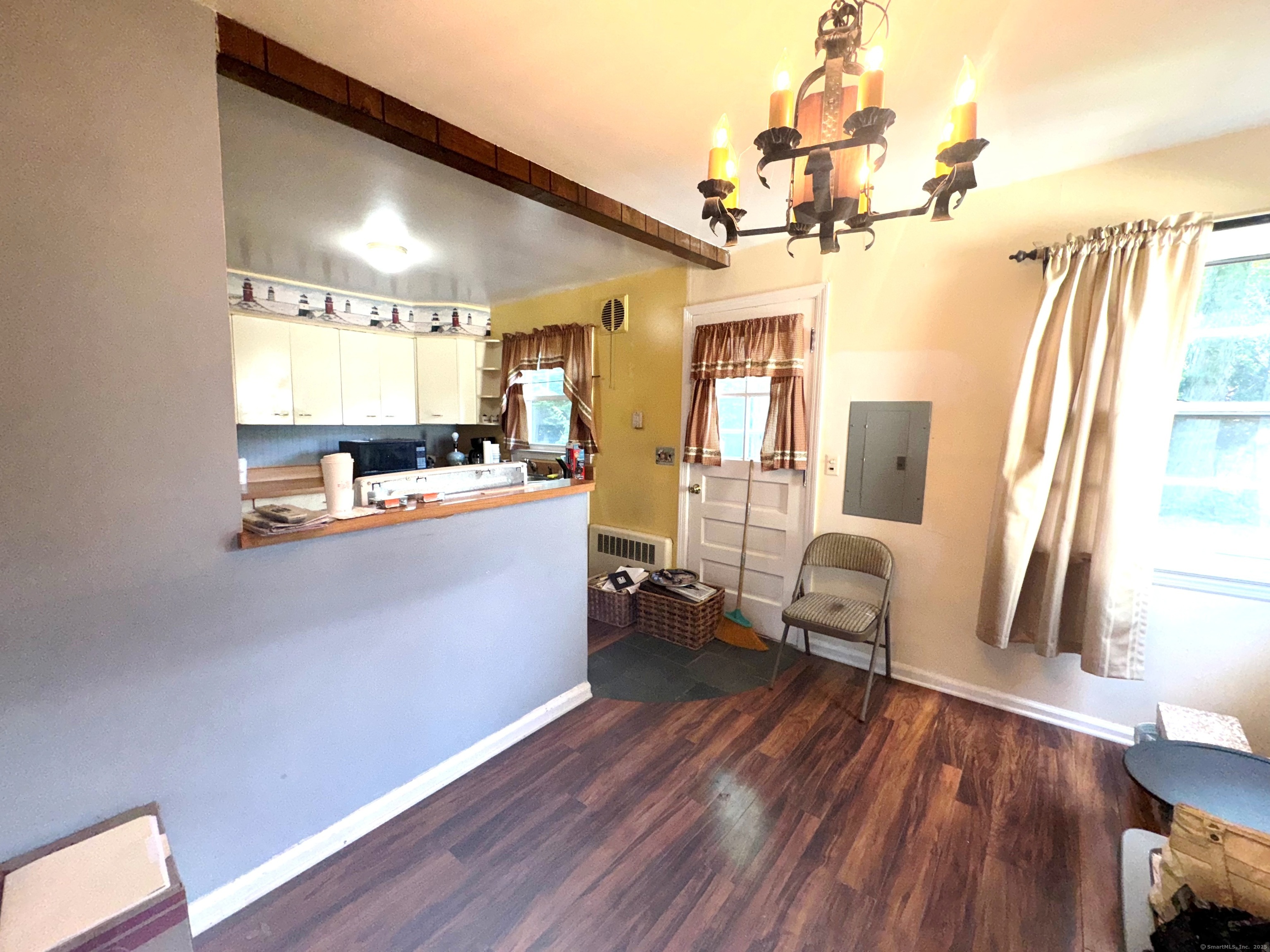 Norwalk, Connecticut, 06851, United States, 3 Bedrooms Bedrooms, ,2 BathroomsBathrooms,Residential,For Sale,1941745