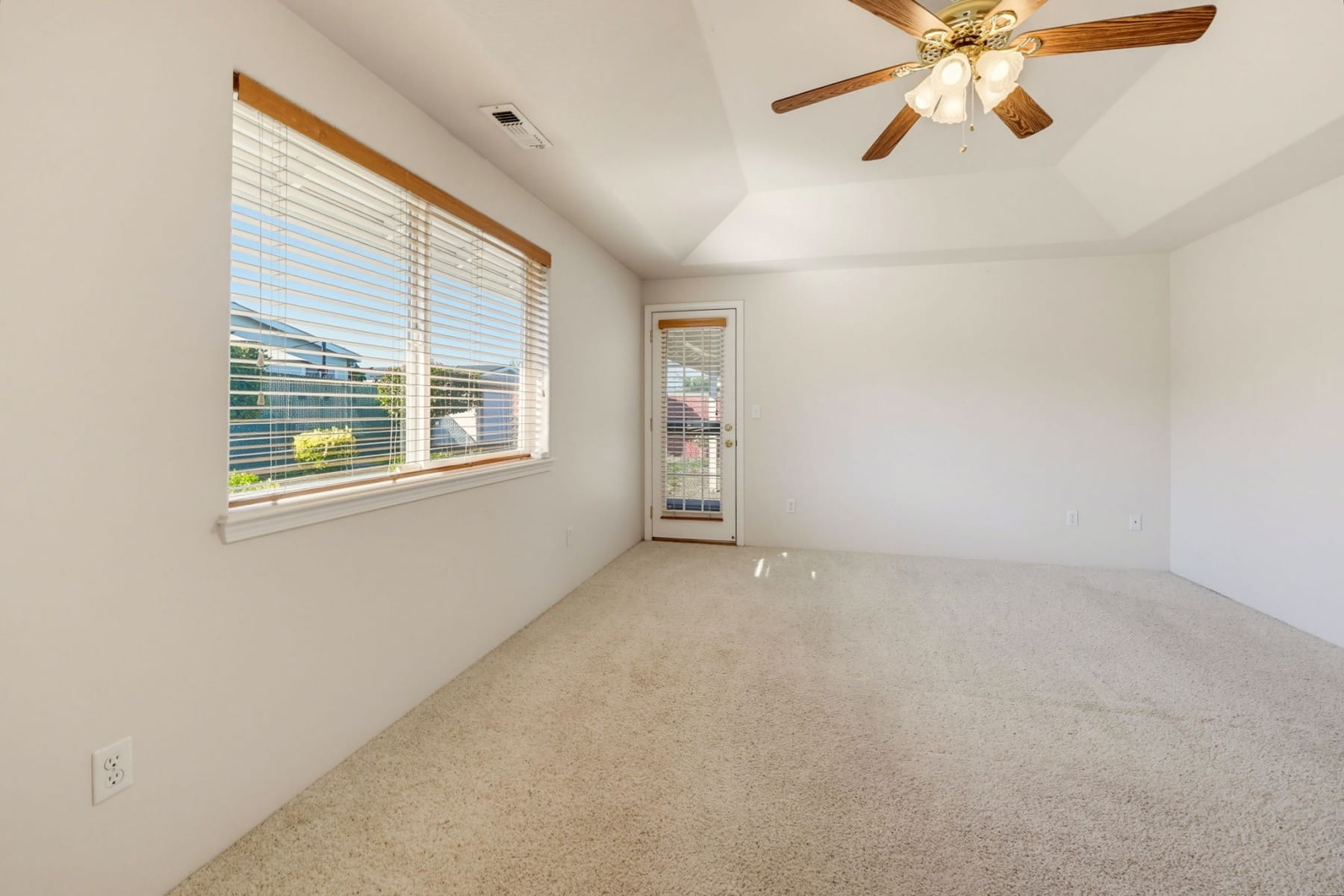  2300 Savannah Drive Central Point, OR 97502 - 物件實景