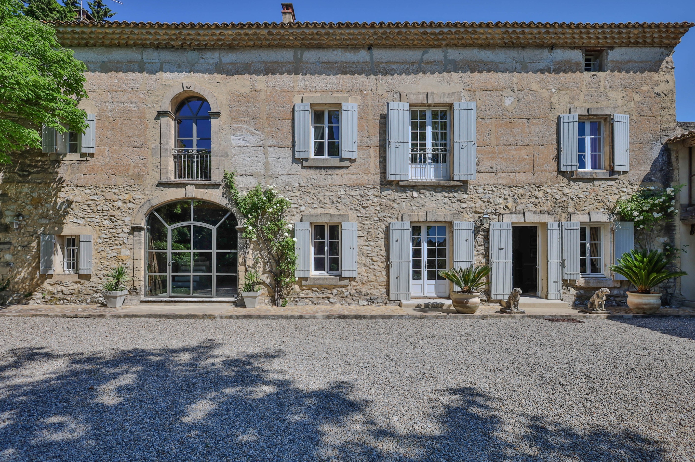  Elegant Provençal farmhouse with swimming pool – A lifestyle between the Alpill… - 物件實景