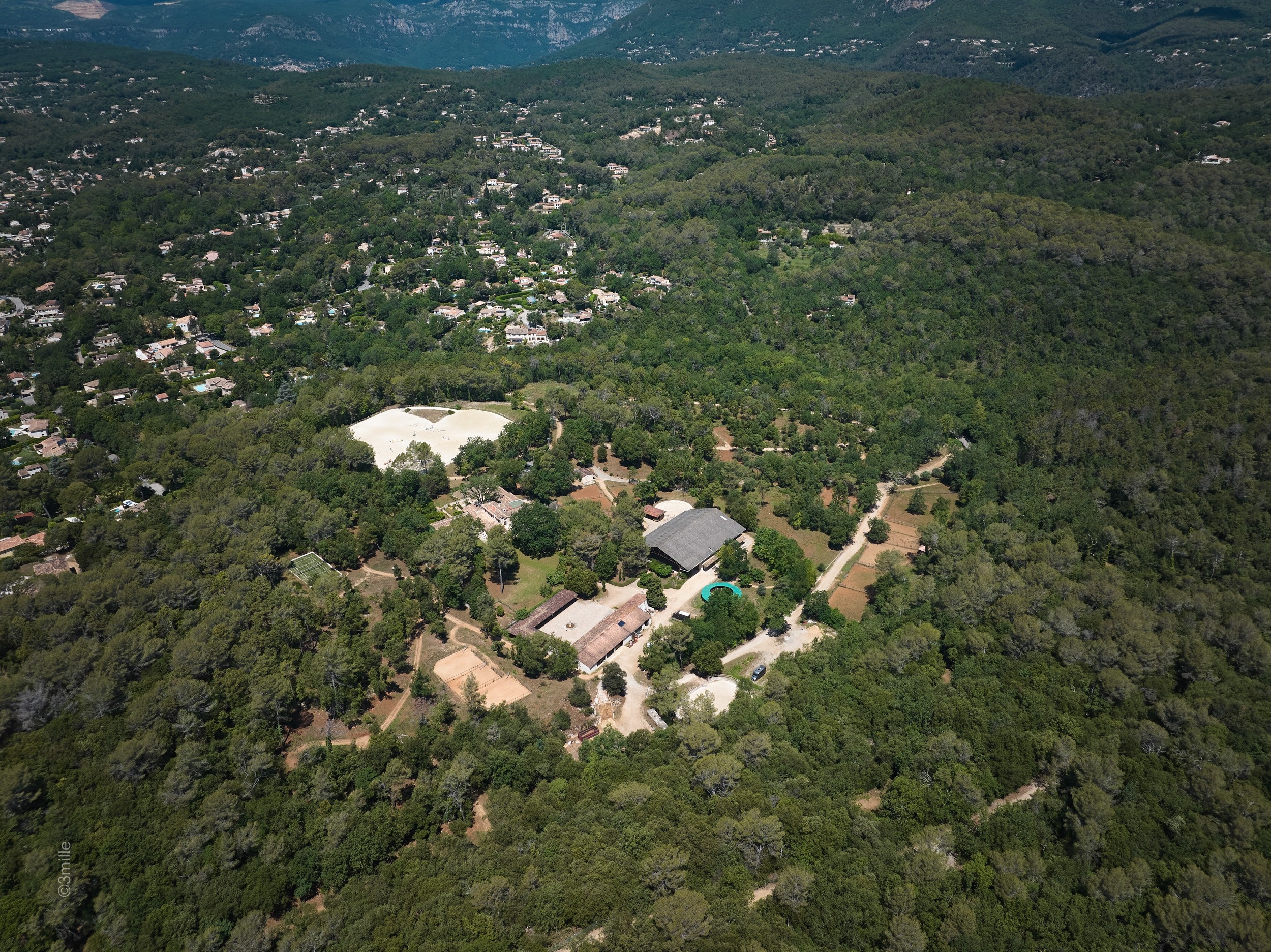  Roquefort-les-Pins equestrian estate 24 hectares 700 sqm villa near Cannes Mona… - 物件實景