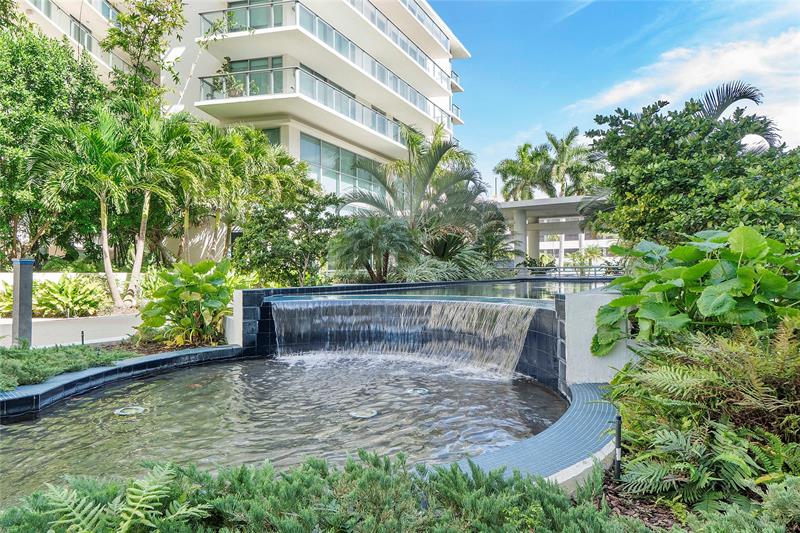 Miami Beach, Florida, 33141, United States, 2 Bedrooms Bedrooms, ,2 BathroomsBathrooms,Residential,For Sale,1990899