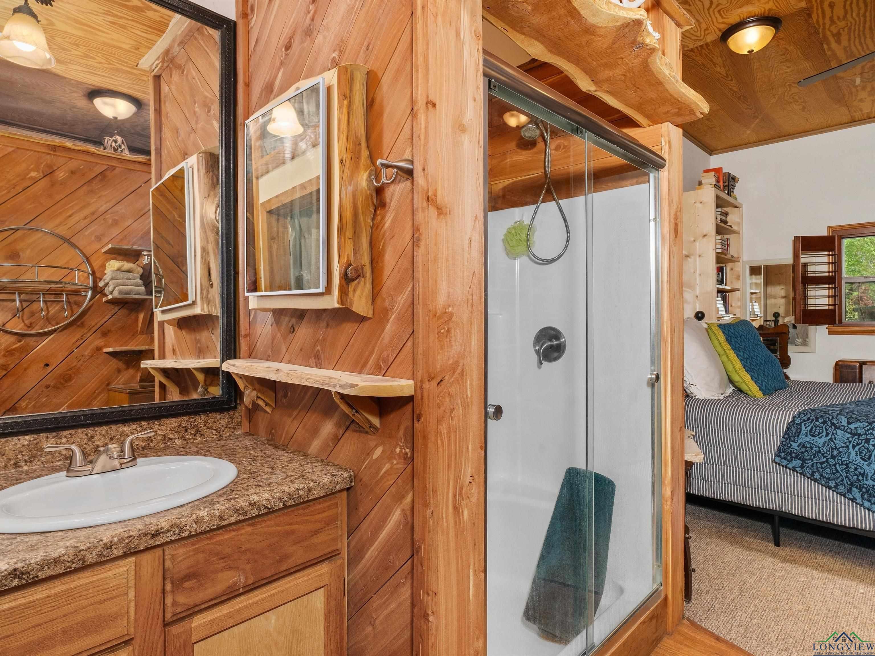 Karnack, Texas, 75661, United States, 3 Bedrooms Bedrooms, ,3 BathroomsBathrooms,Residential,For Sale,1975449