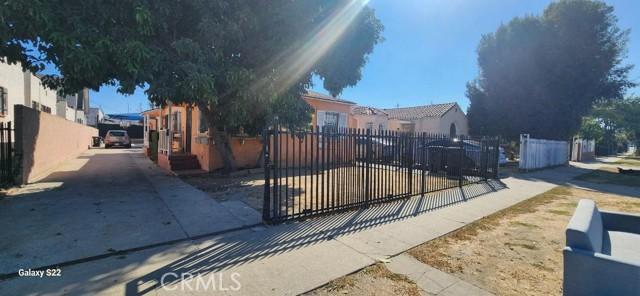 Los Angeles, California, 90044, United States, ,Residential,For Sale,2005902