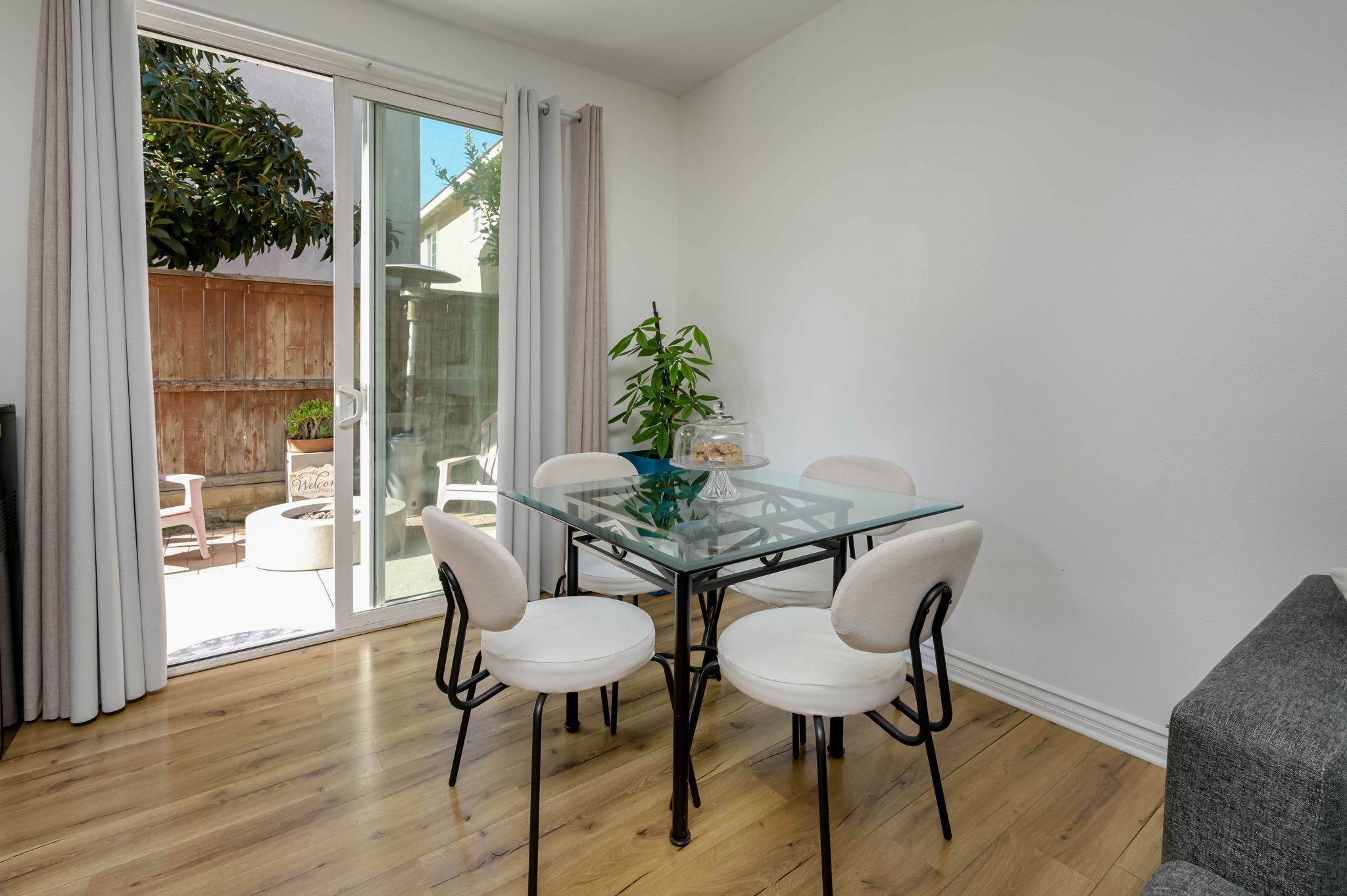 Carson, California, 90745, United States, 3 Bedrooms Bedrooms, ,3 BathroomsBathrooms,Residential,For Sale,2001488