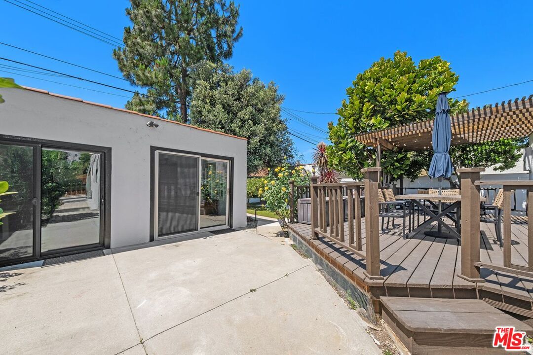 Culver City, California, 90232, United States, 3 Bedrooms Bedrooms, ,2 BathroomsBathrooms,Residential,For Sale,1911213