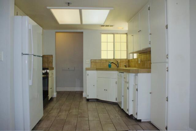 Lindsay, California, 93247, United States, 4 Bedrooms Bedrooms, ,2 BathroomsBathrooms,Residential,For Sale,1982770