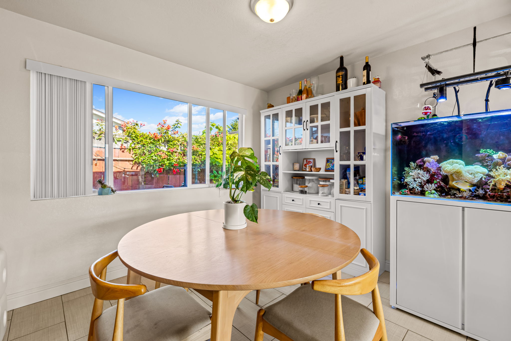Seaside, California, 93955, United States, 3 Bedrooms Bedrooms, ,1 BathroomBathrooms,Residential,For Sale,1887729
