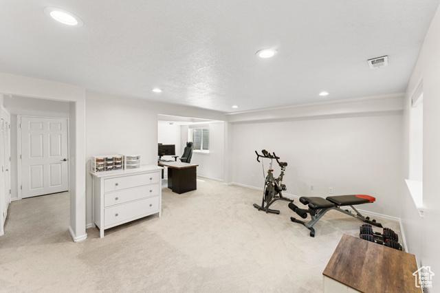 Layton, Utah, 84040, United States, 4 Bedrooms Bedrooms, ,3 BathroomsBathrooms,Residential,For Sale,1987390