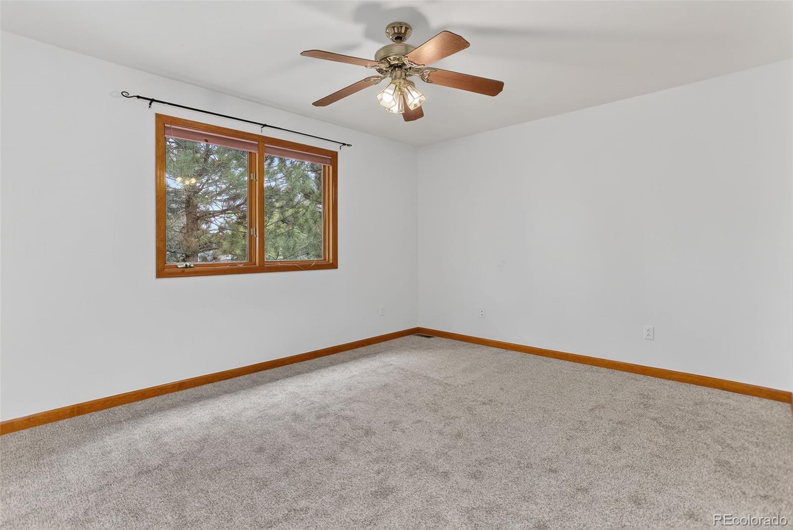 Littleton, Colorado, 80127, United States, 4 Bedrooms Bedrooms, ,3 BathroomsBathrooms,Residential,For Sale,1992155