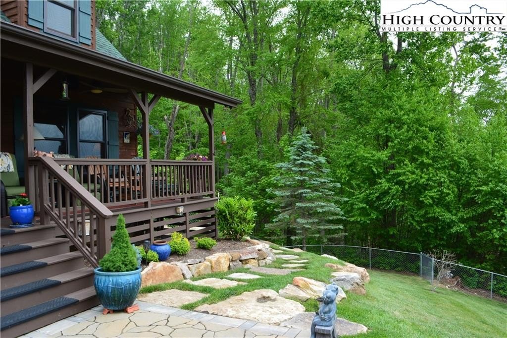 Elk Park, North Carolina, 28622, United States, 3 Bedrooms Bedrooms, ,3 BathroomsBathrooms,Residential,For Sale,1984406