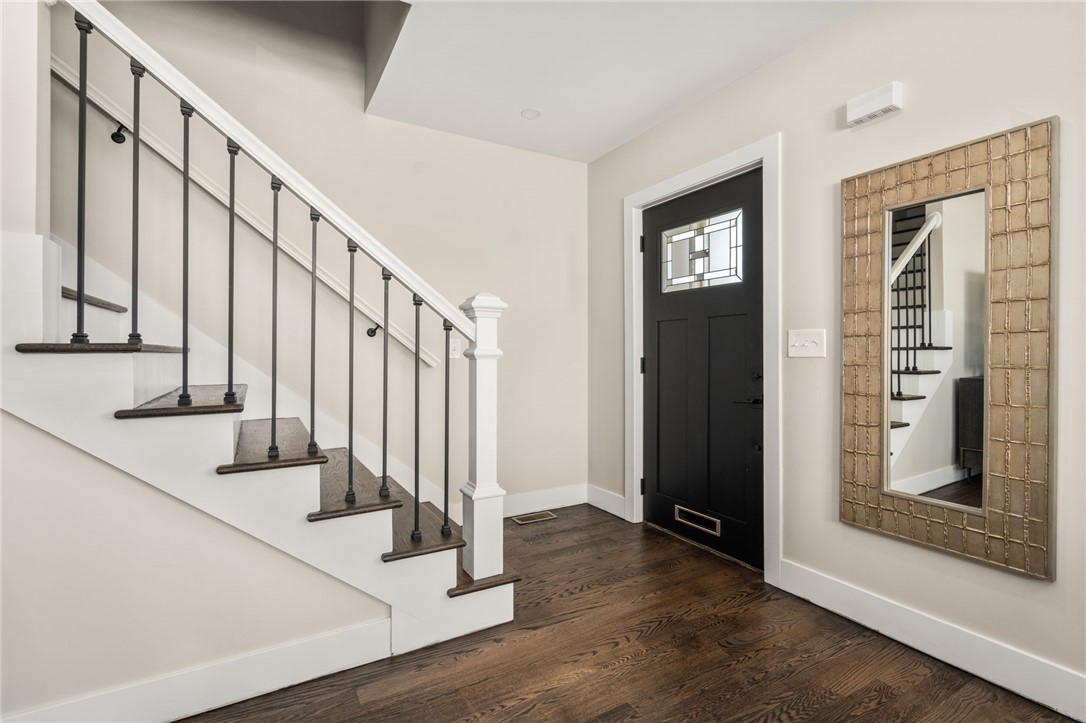 East Providence, Rhode Island, 02914, United States, 4 Bedrooms Bedrooms, ,3 BathroomsBathrooms,Residential,For Sale,1941827