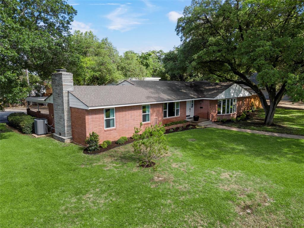 Waco, Texas, 76710, United States, 5 Bedrooms Bedrooms, ,4 BathroomsBathrooms,Residential,For Sale,1806319