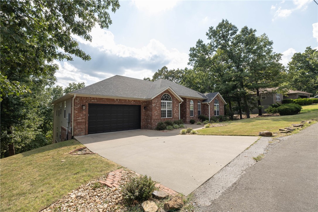 Bella Vista, Arkansas, 72714, United States, 4 Bedrooms Bedrooms, ,4 BathroomsBathrooms,Residential,For Sale,1918592