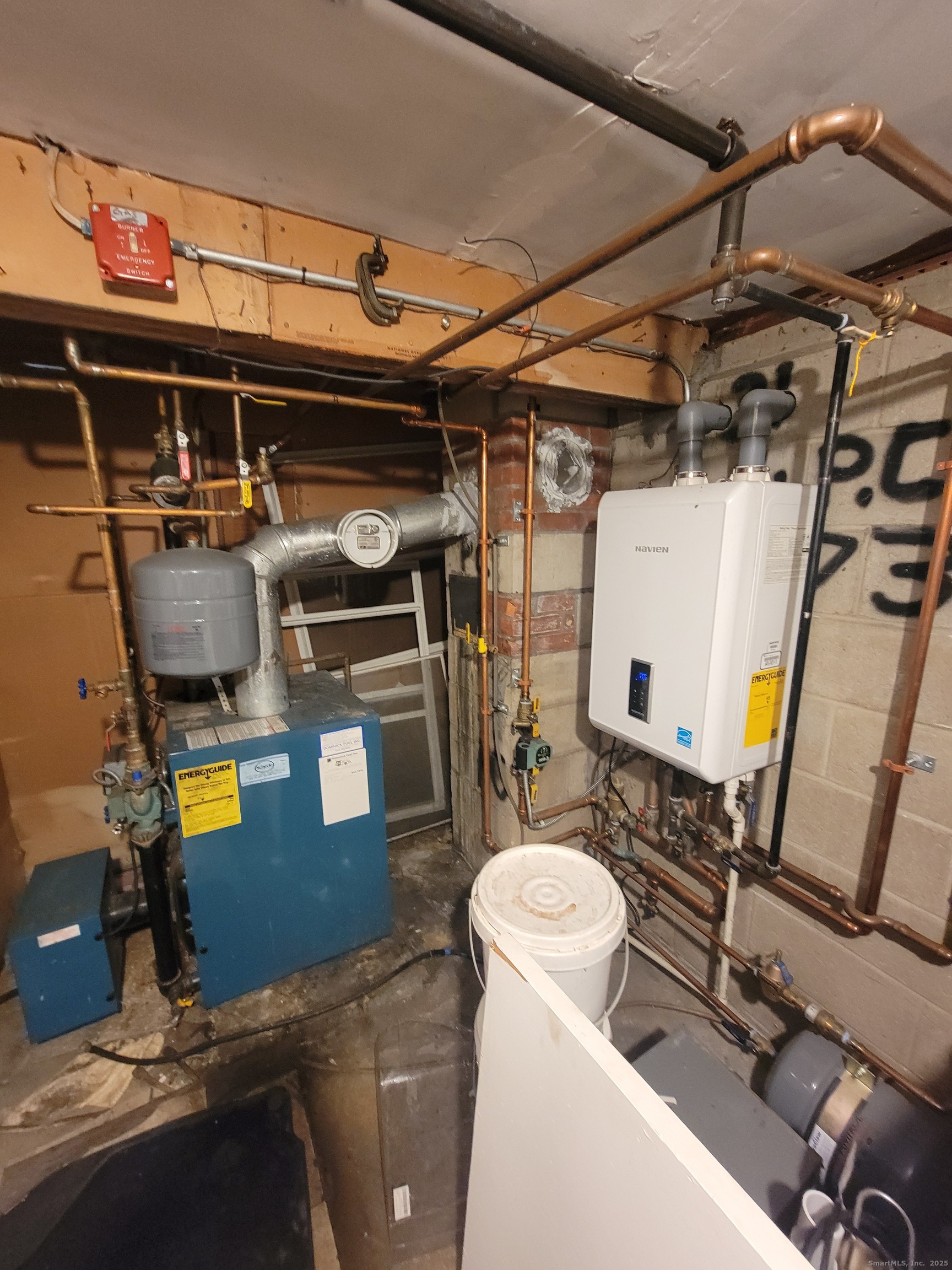 Stamford, Connecticut, 06902, United States, 6 Bedrooms Bedrooms, ,2 BathroomsBathrooms,Residential,For Sale,2003004