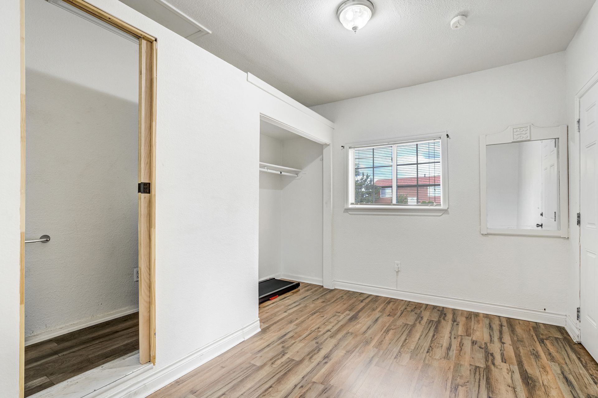  Updated Four Bedroom Home with Assumable Loan - 物件實景