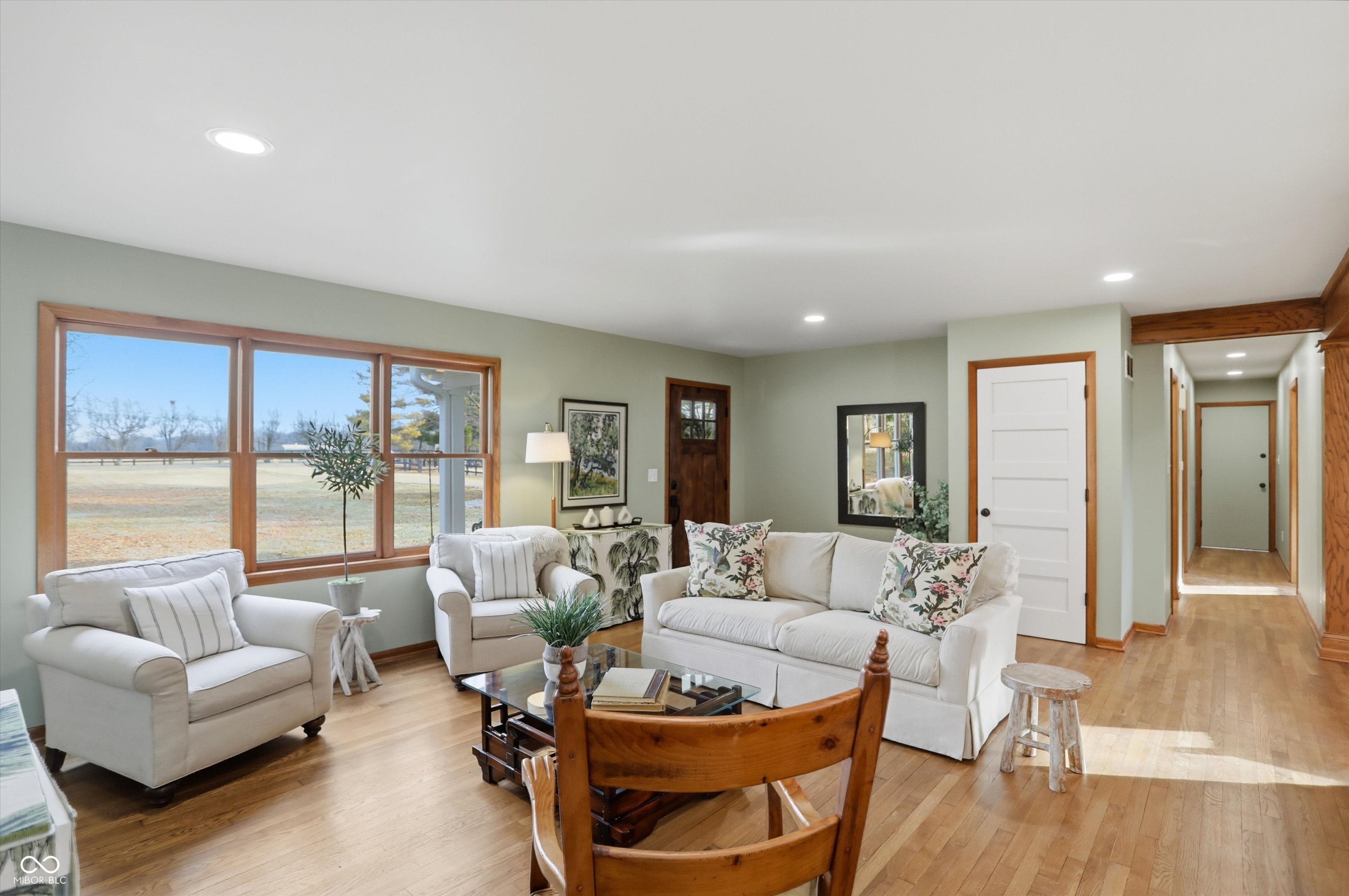 Zionsville, Indiana, 46077, United States, 3 Bedrooms Bedrooms, ,2 BathroomsBathrooms,Residential,For Sale,2008778