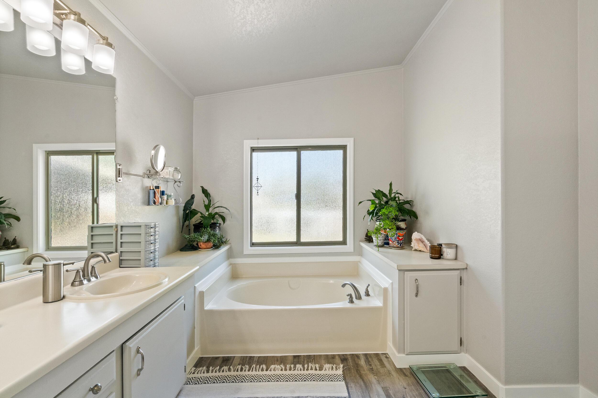 Terra Bella, California, 93270, United States, 3 Bedrooms Bedrooms, ,2 BathroomsBathrooms,Residential,For Sale,1981595