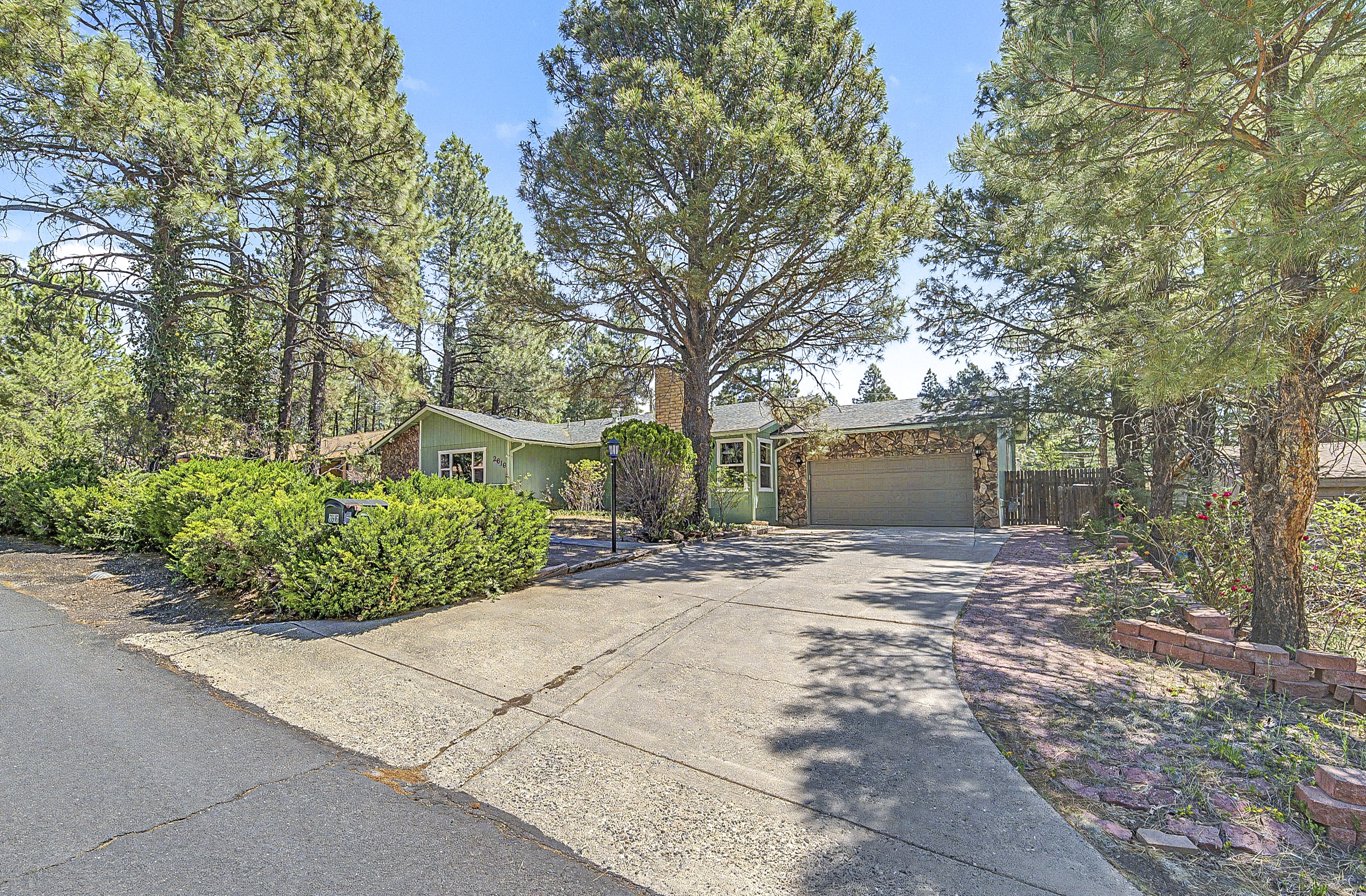  2616 North Oakmont Drive  Flagstaff, AZ - 物件實景