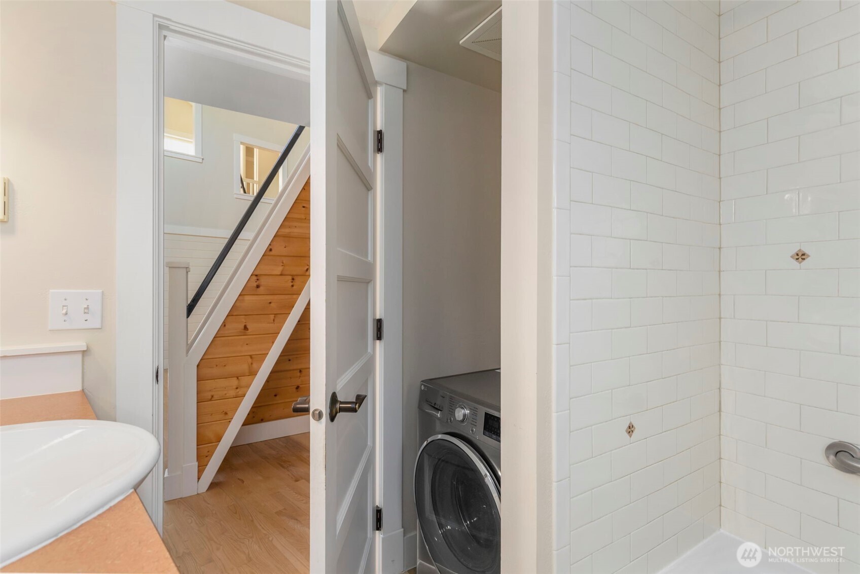 Port Townsend, Washington, 98368, United States, 2 Bedrooms Bedrooms, ,1 BathroomBathrooms,Residential,For Sale,1989470