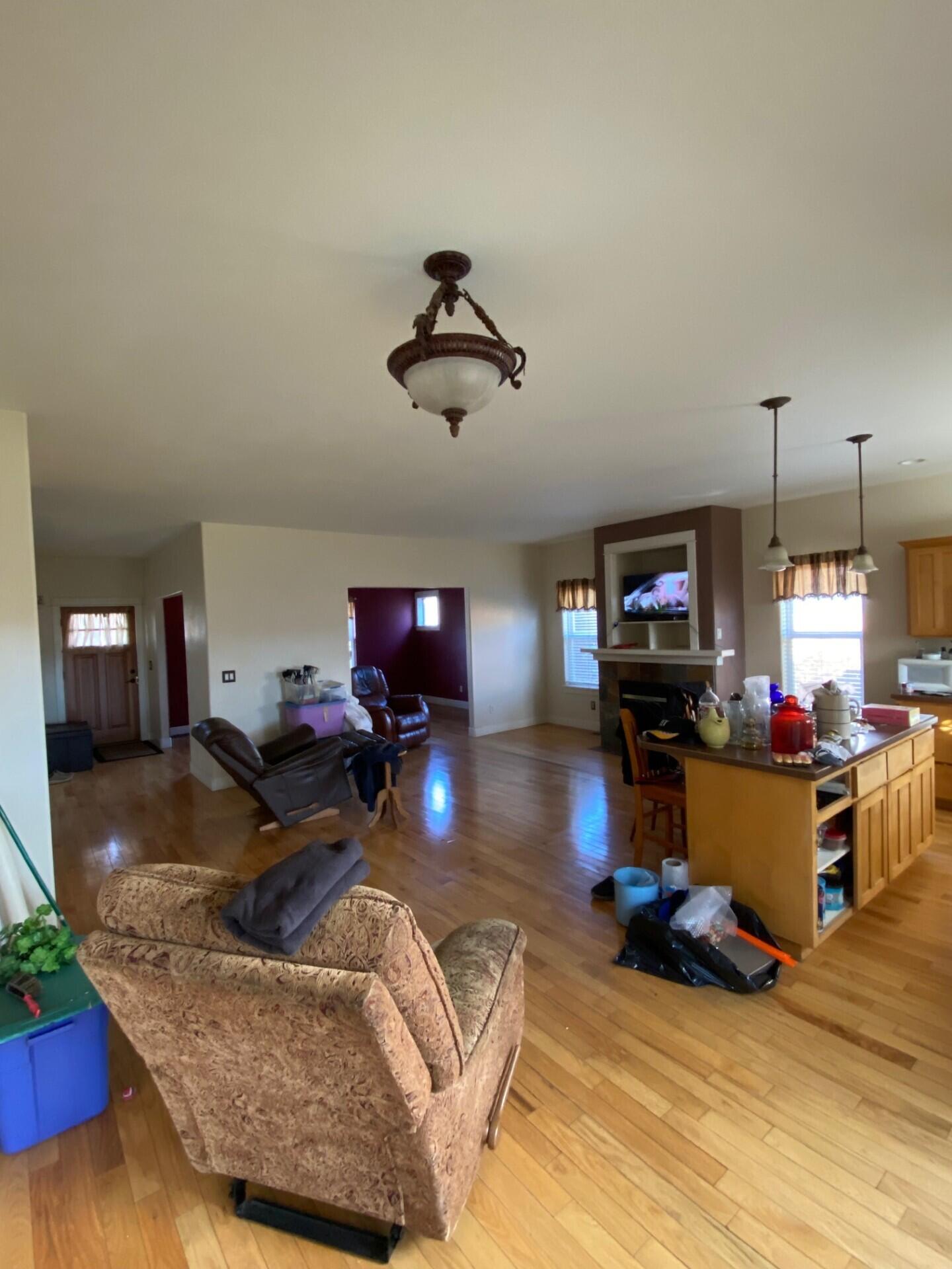 Bend, Oregon, 97702, United States, 3 Bedrooms Bedrooms, ,2 BathroomsBathrooms,Residential,For Sale,2007548