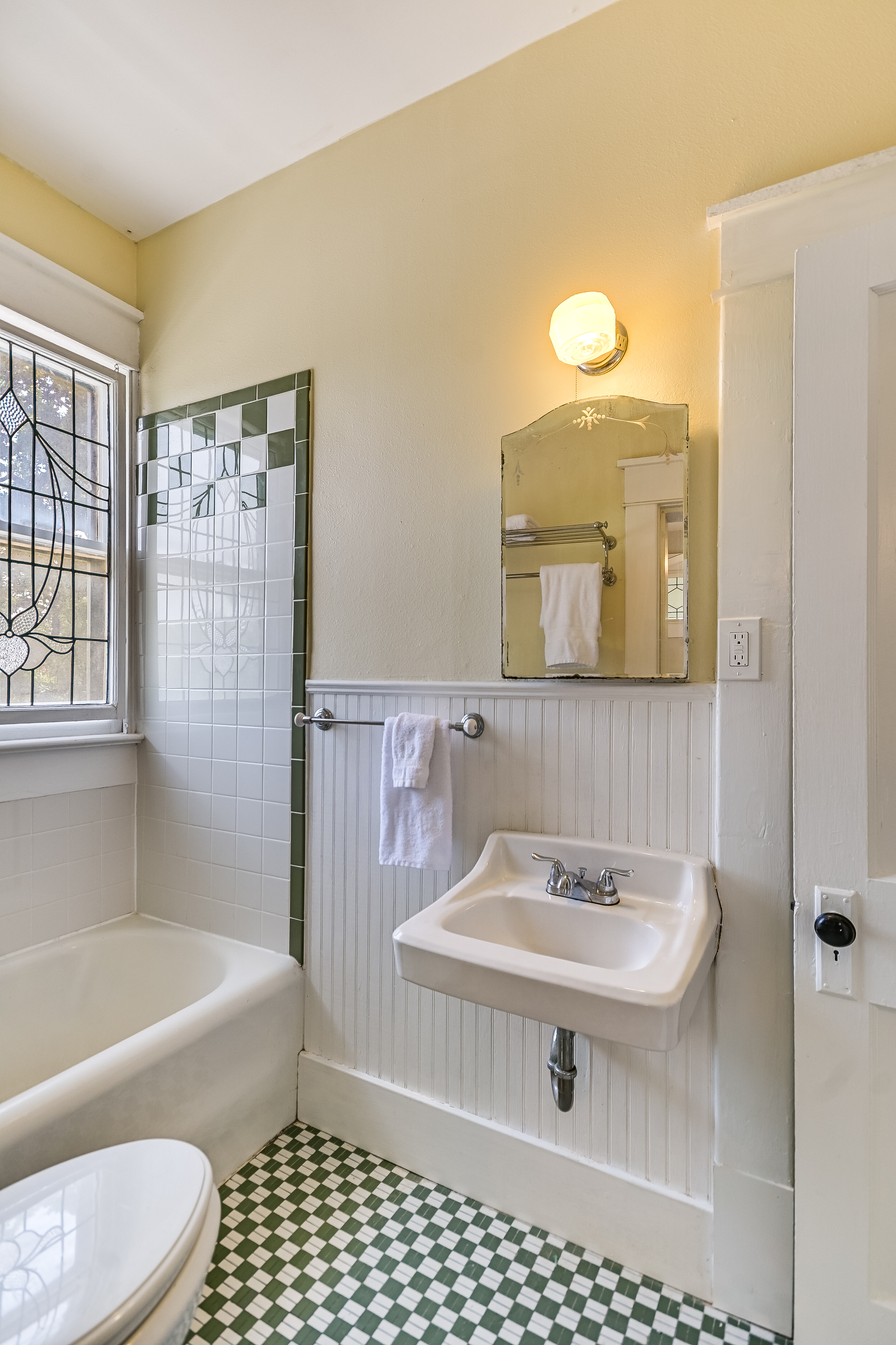  1922 Colonial Revival in Historic Hyde Park Neighborhood - 物件實景