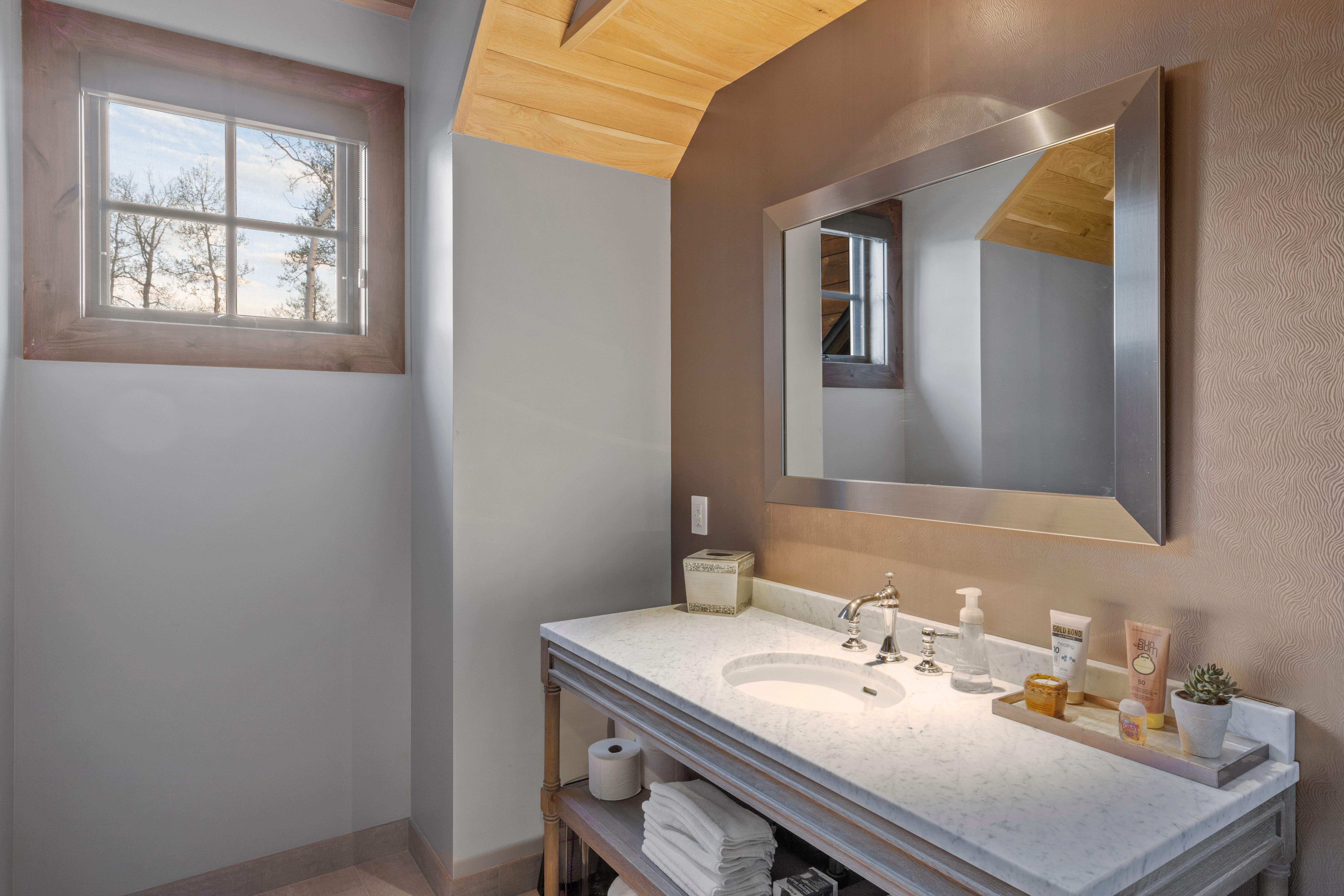  Refined Mountain Elegance In A Premier Setting - 物件實景