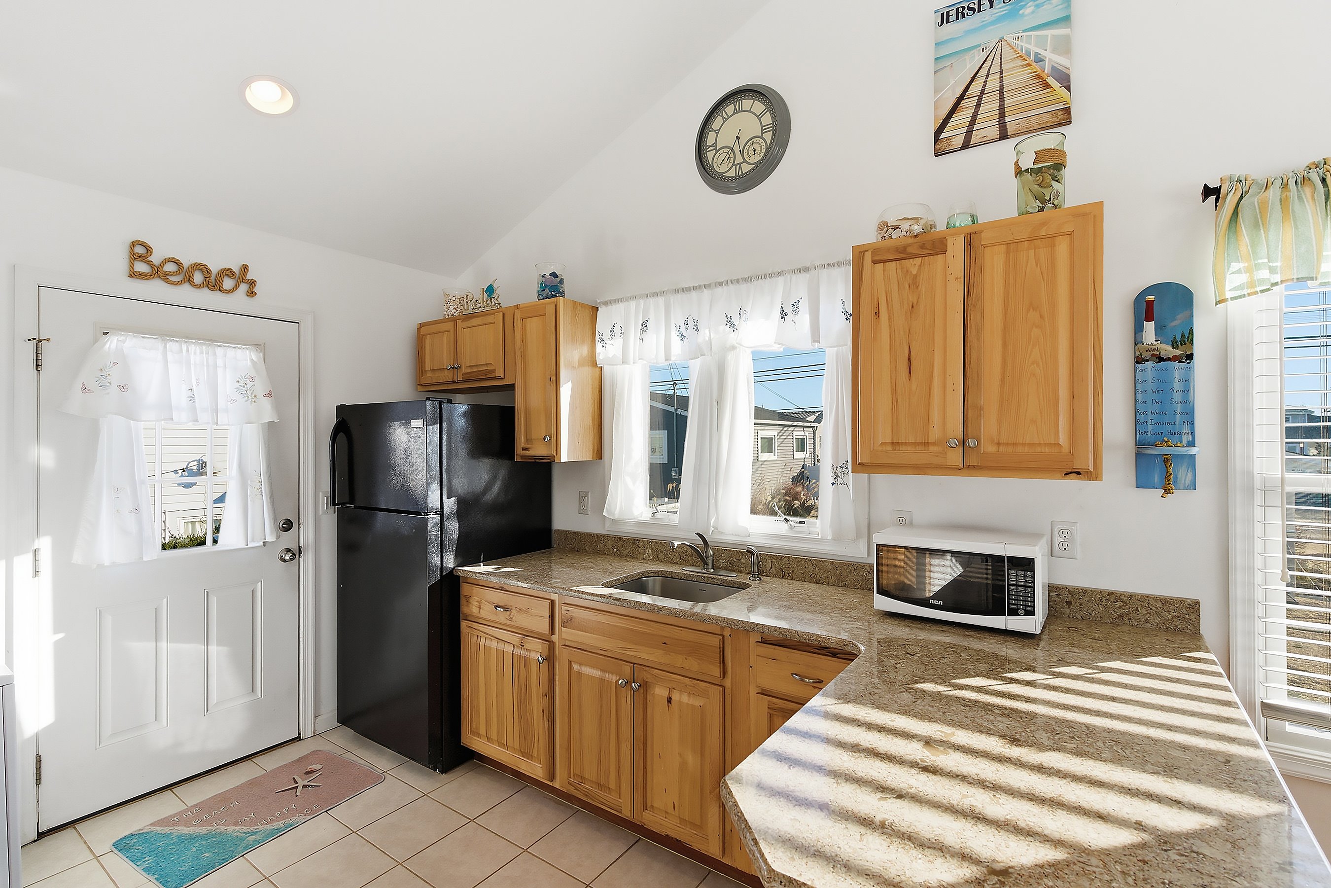 Lavallette, New Jersey, 08735, United States, 2 Bedrooms Bedrooms, ,2 BathroomsBathrooms,Residential,For Sale,2001933