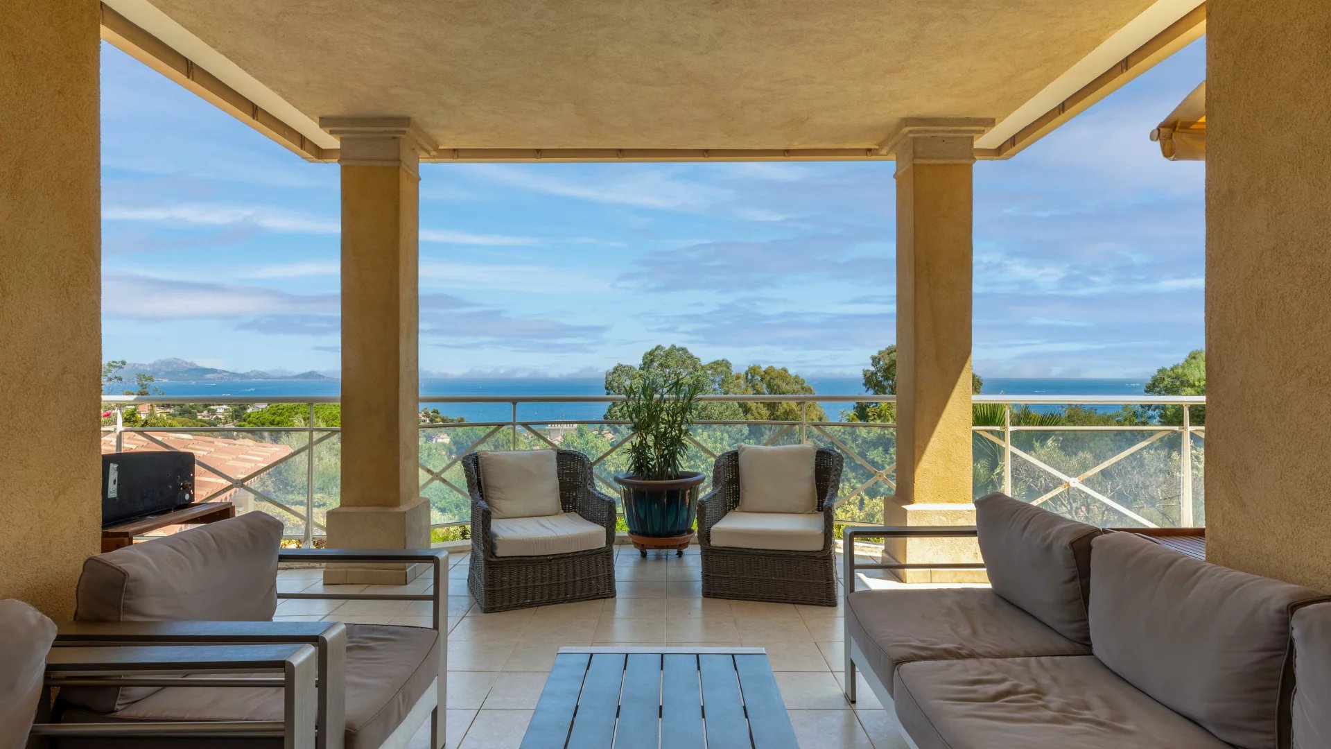 Les Issambres, Provence-Alpes-Côte d’Azur, 83380, FR, 5 Bedrooms Bedrooms, ,Residential,For Sale,1994462