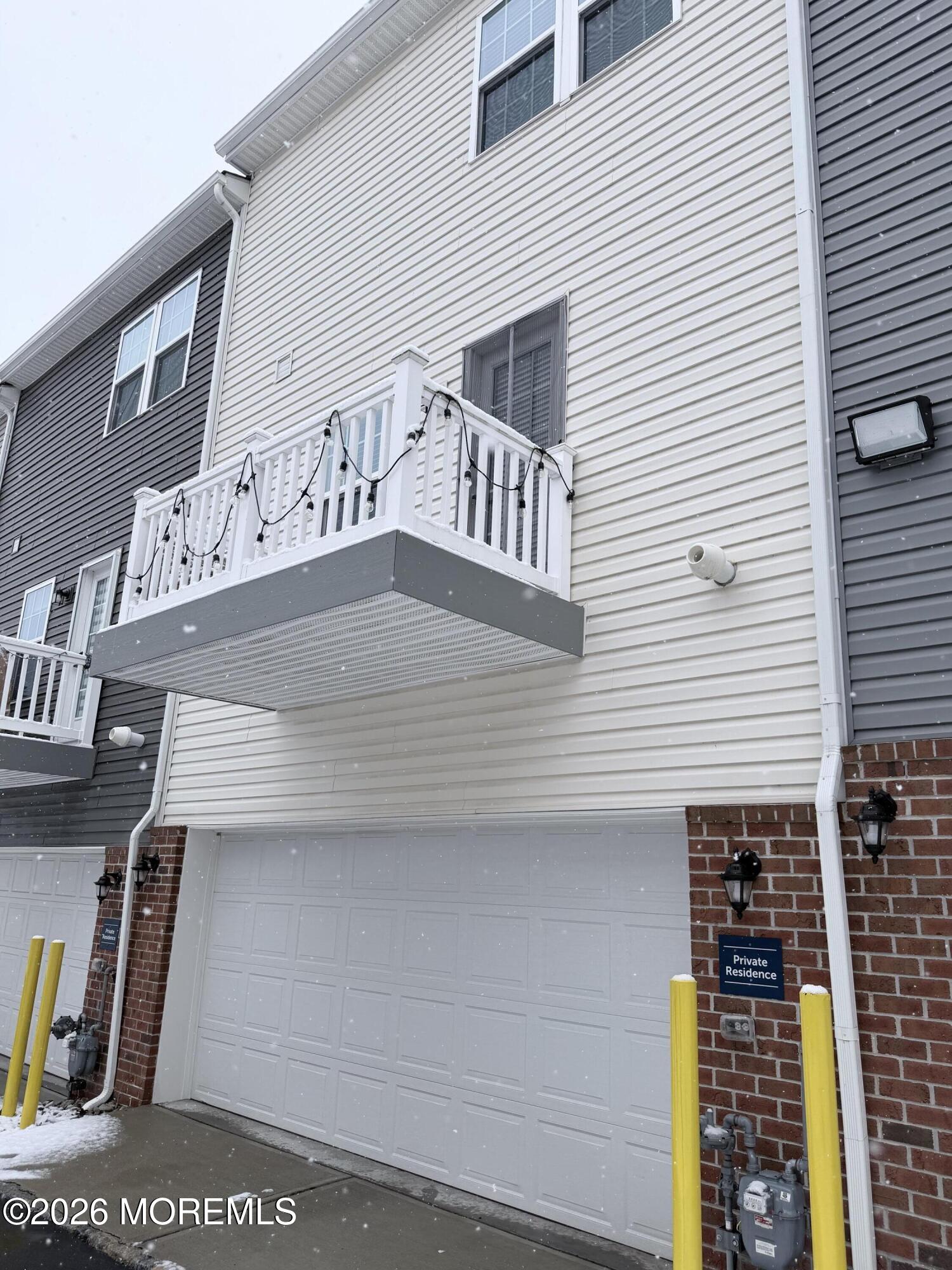 Parlin, New Jersey, 08859, United States, 3 Bedrooms Bedrooms, ,3 BathroomsBathrooms,Residential,For Sale,2010964