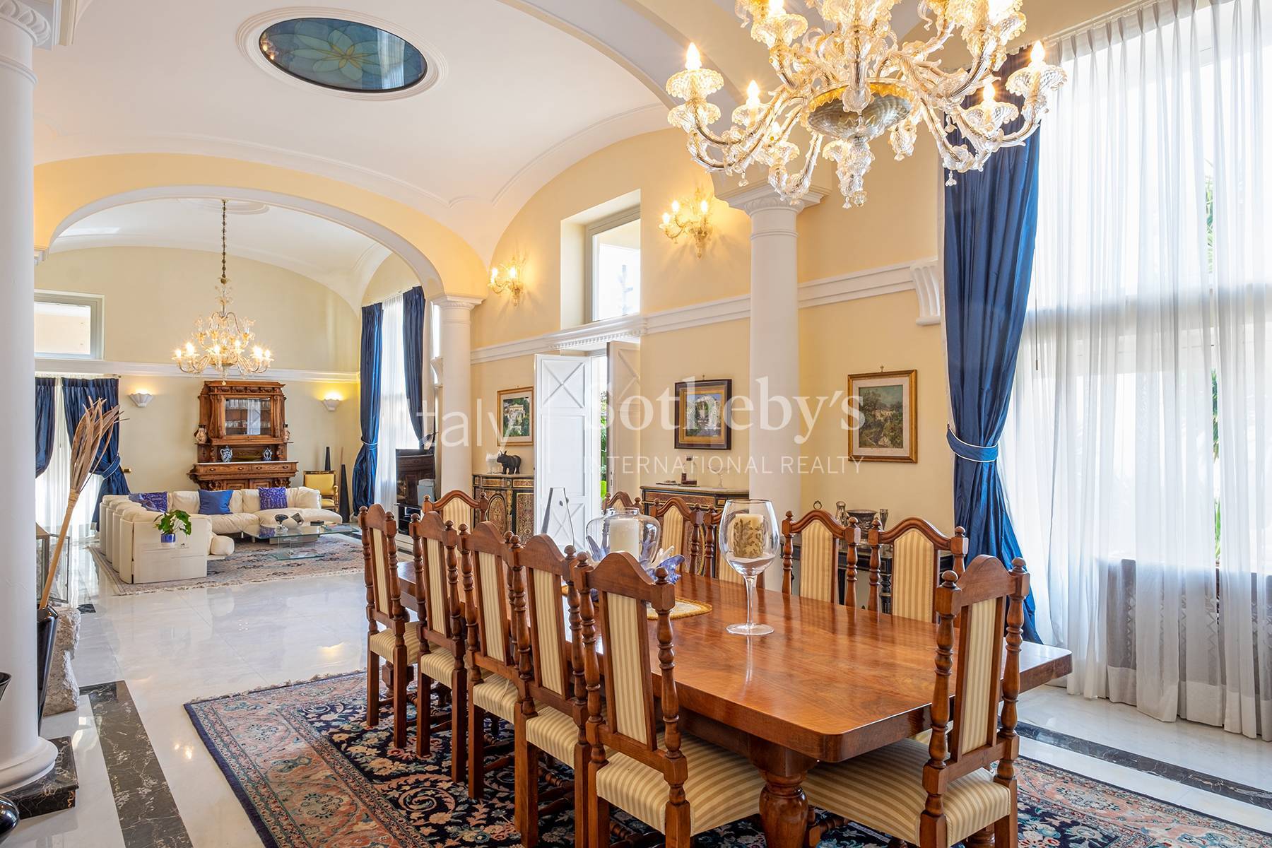  Neoclassical villa with a breath taking view - 物件實景