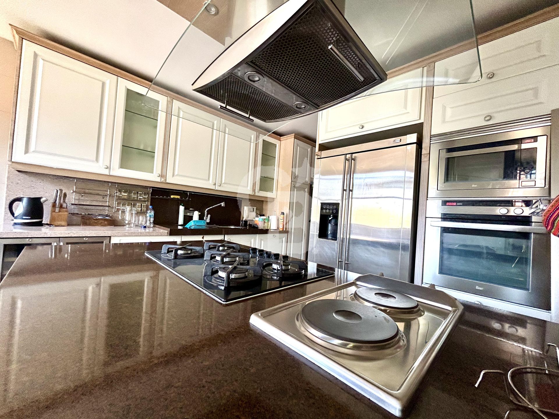 Vitacura, Chile, 4 Bedrooms Bedrooms, ,5 BathroomsBathrooms,Residential,For Sale,1998105