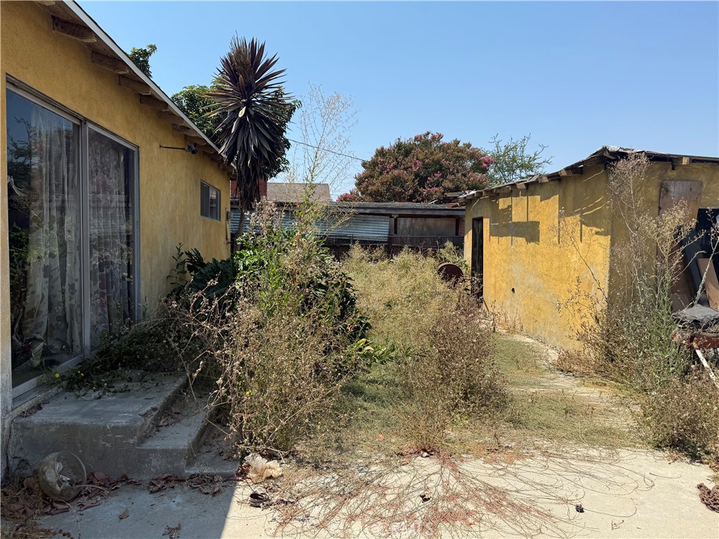 Compton, California, 90222, United States, 3 Bedrooms Bedrooms, ,2 BathroomsBathrooms,Residential,For Sale,1984392