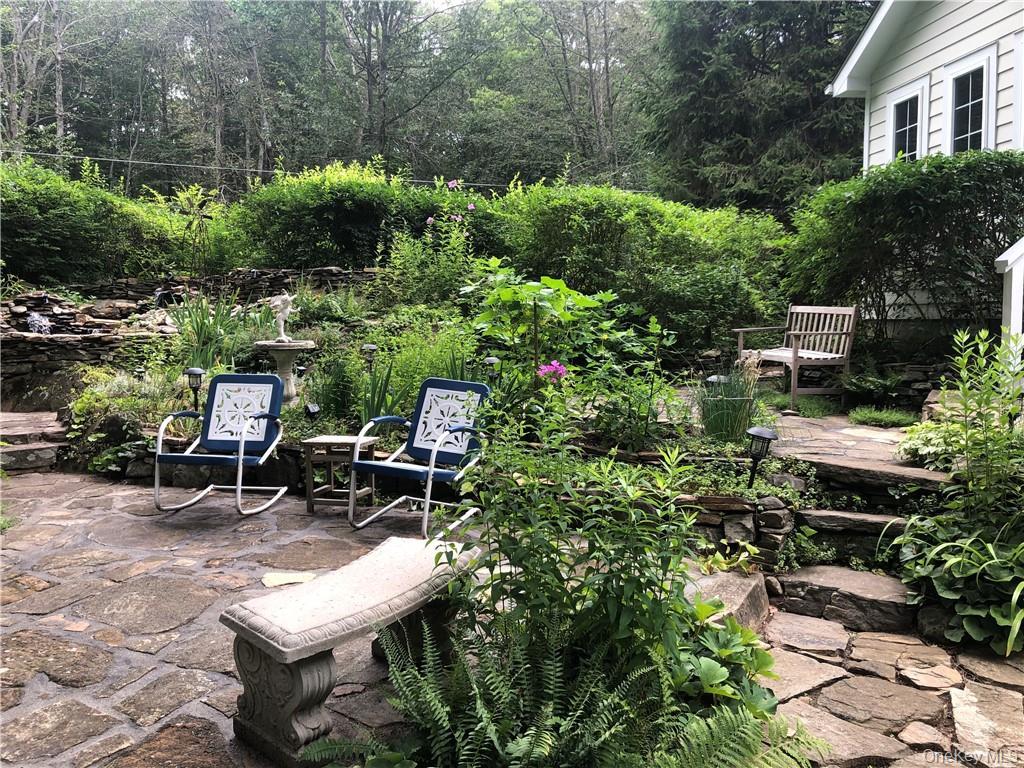 South Salem, New York, 10590, United States, 2 Bedrooms Bedrooms, ,2 BathroomsBathrooms,Residential,For Sale,1949809