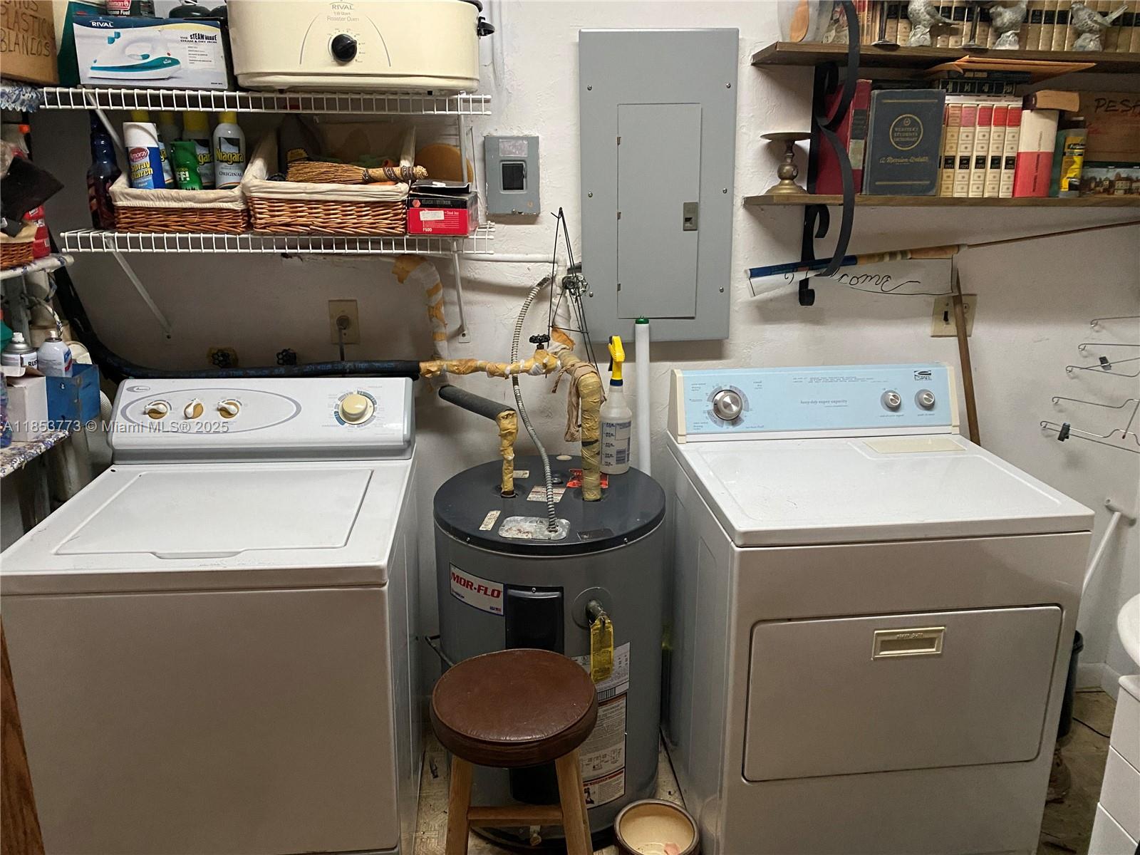 Miami, Florida, 33144, United States, 3 Bedrooms Bedrooms, ,2 BathroomsBathrooms,Residential,For Sale,1988627