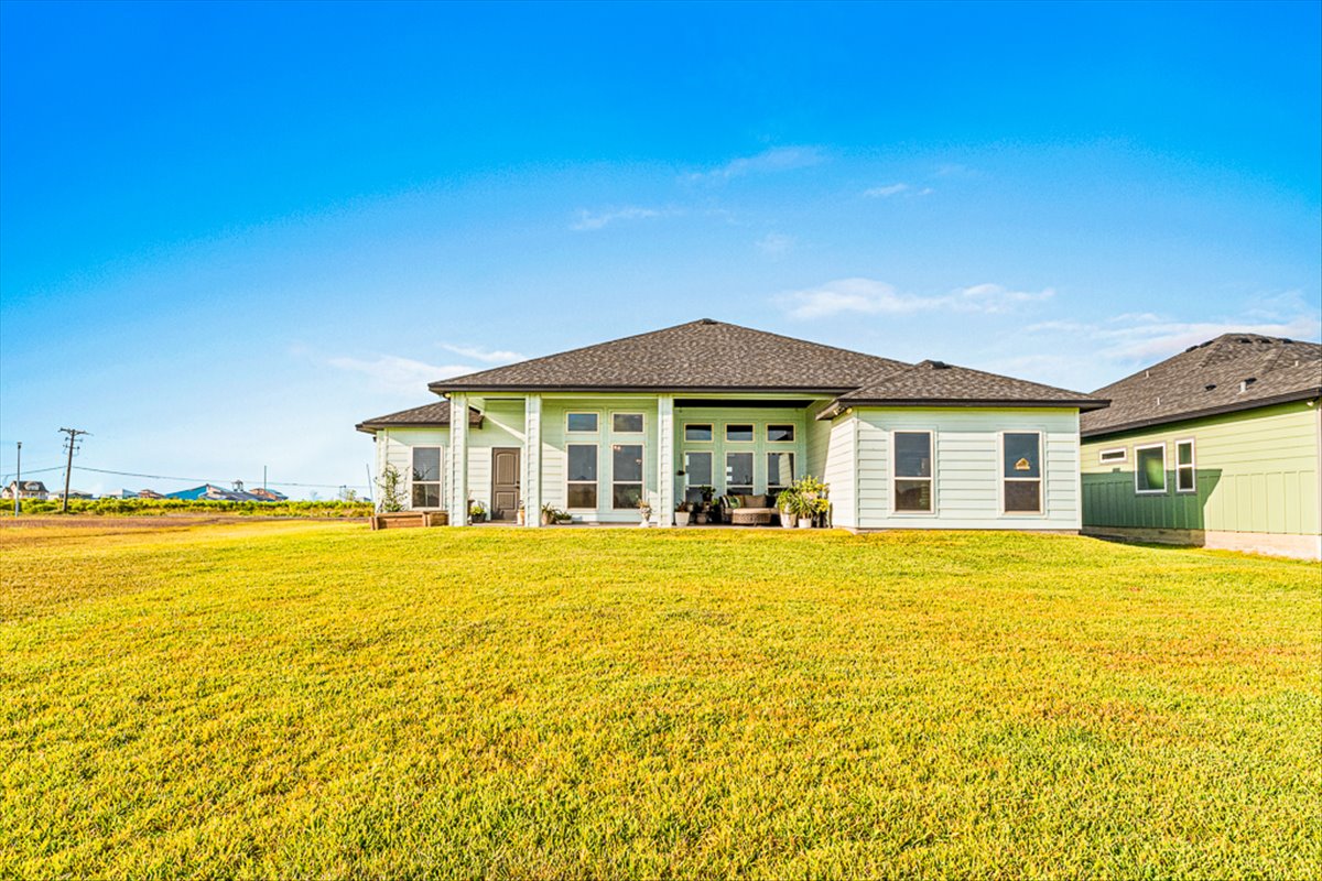Rockport, Texas, 78382, United States, 5 Bedrooms Bedrooms, ,4 BathroomsBathrooms,Residential,For Sale,1906420