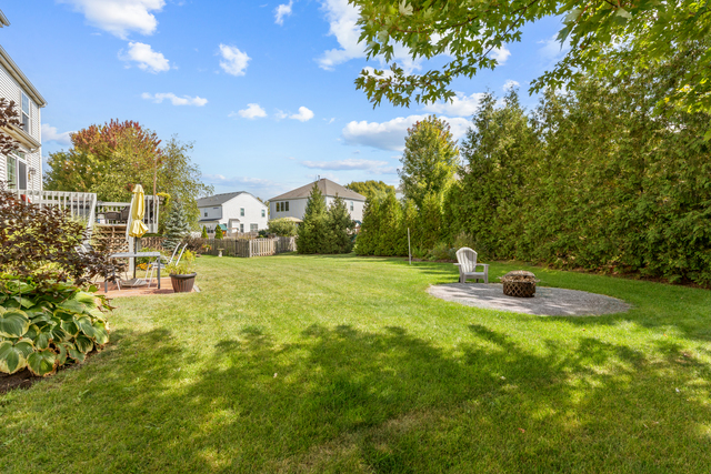 Huntley, Illinois, 60142, United States, 5 Bedrooms Bedrooms, ,3 BathroomsBathrooms,Residential,For Sale,1982974