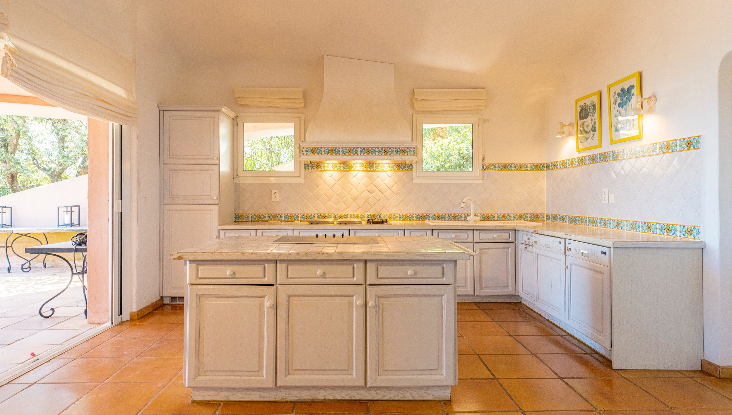  For sale : Superb property with panoramic sea view - Private estate of Punta d