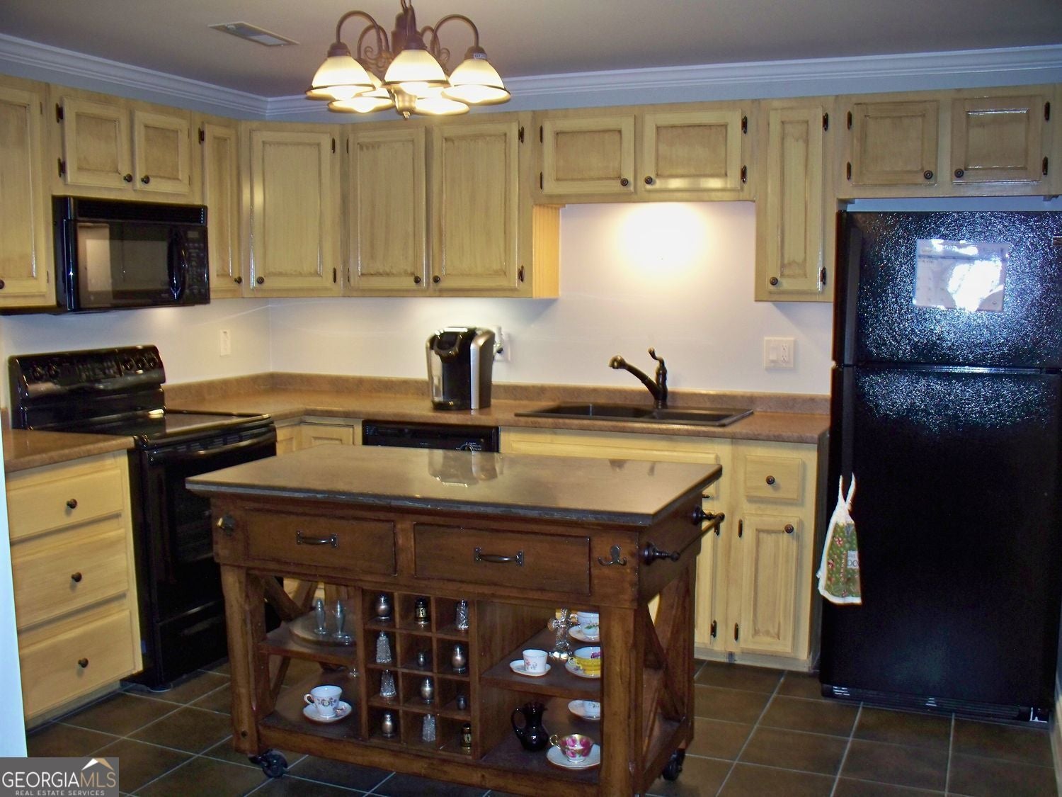 Johns Creek, Georgia, 30022, United States, 5 Bedrooms Bedrooms, ,4 BathroomsBathrooms,Residential,For Sale,1985826