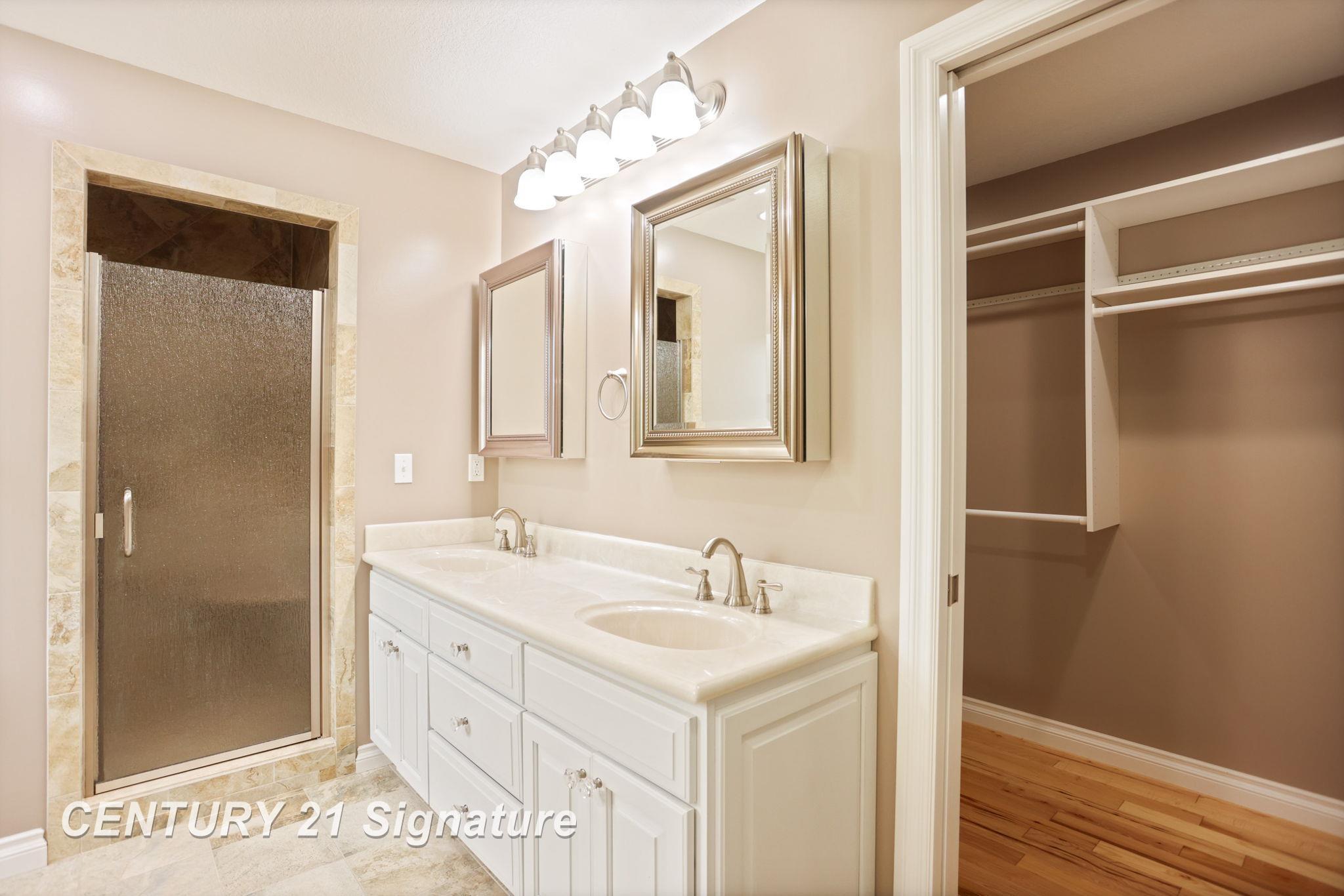 Freeland, Michigan, 48623, United States, 4 Bedrooms Bedrooms, ,3 BathroomsBathrooms,Residential,For Sale,1924442