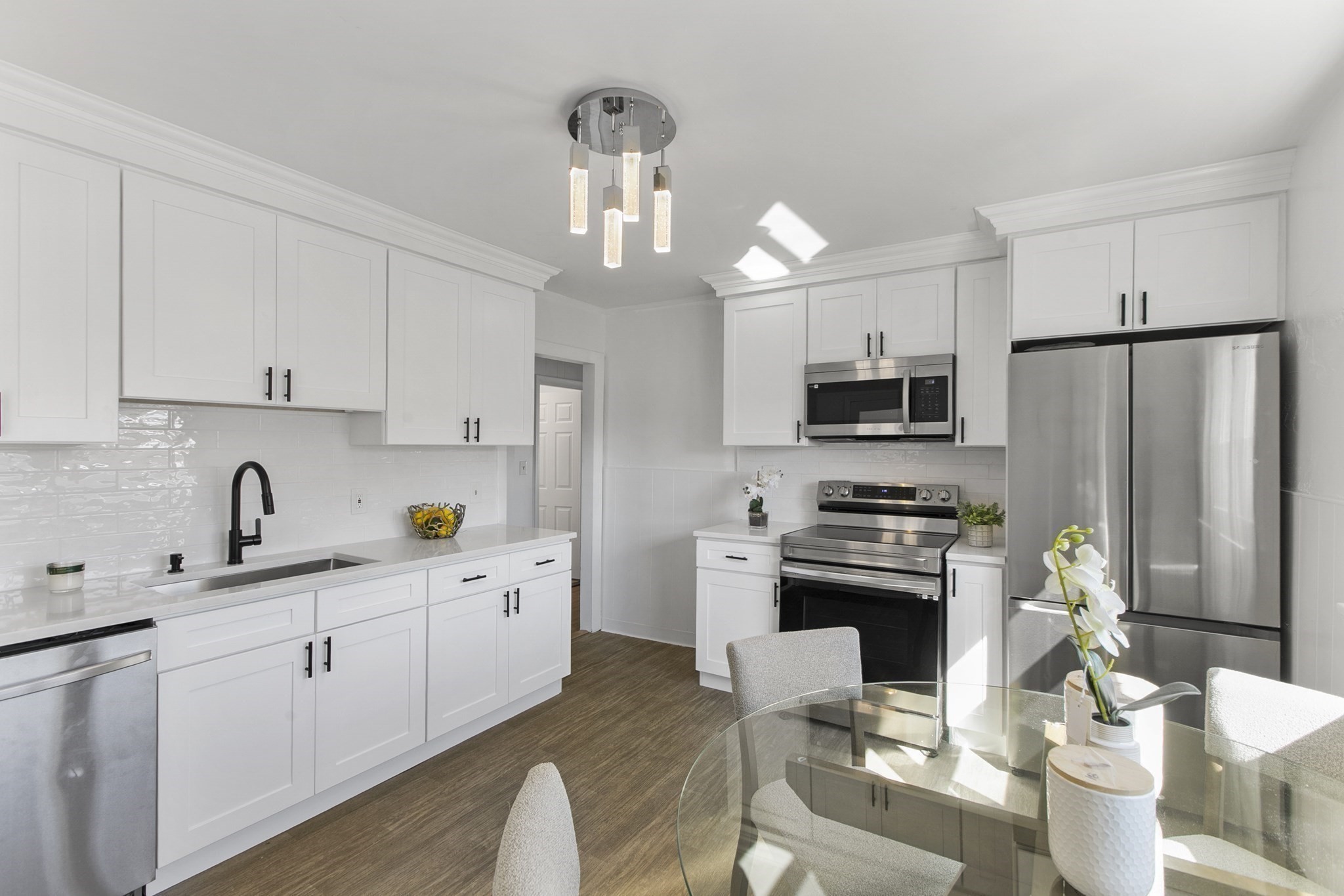 Revere, Massachusetts, 02151, United States, 5 Bedrooms Bedrooms, ,2 BathroomsBathrooms,Residential,For Sale,1974835