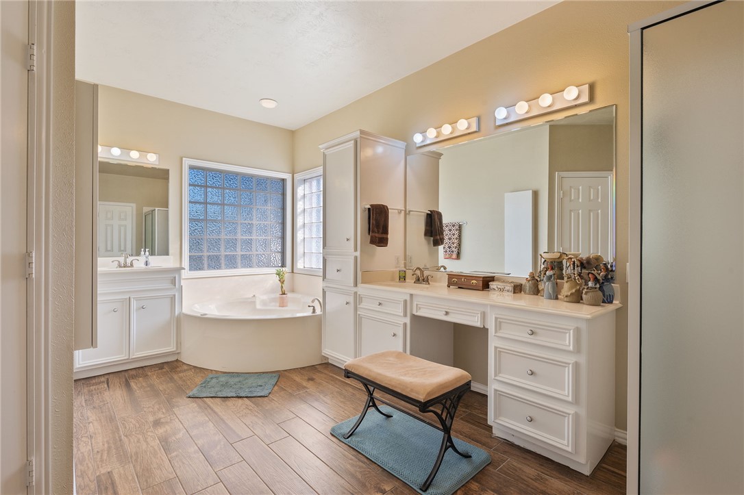 College Station, Texas, 77845, United States, 3 Bedrooms Bedrooms, ,3 BathroomsBathrooms,Residential,For Sale,2005099