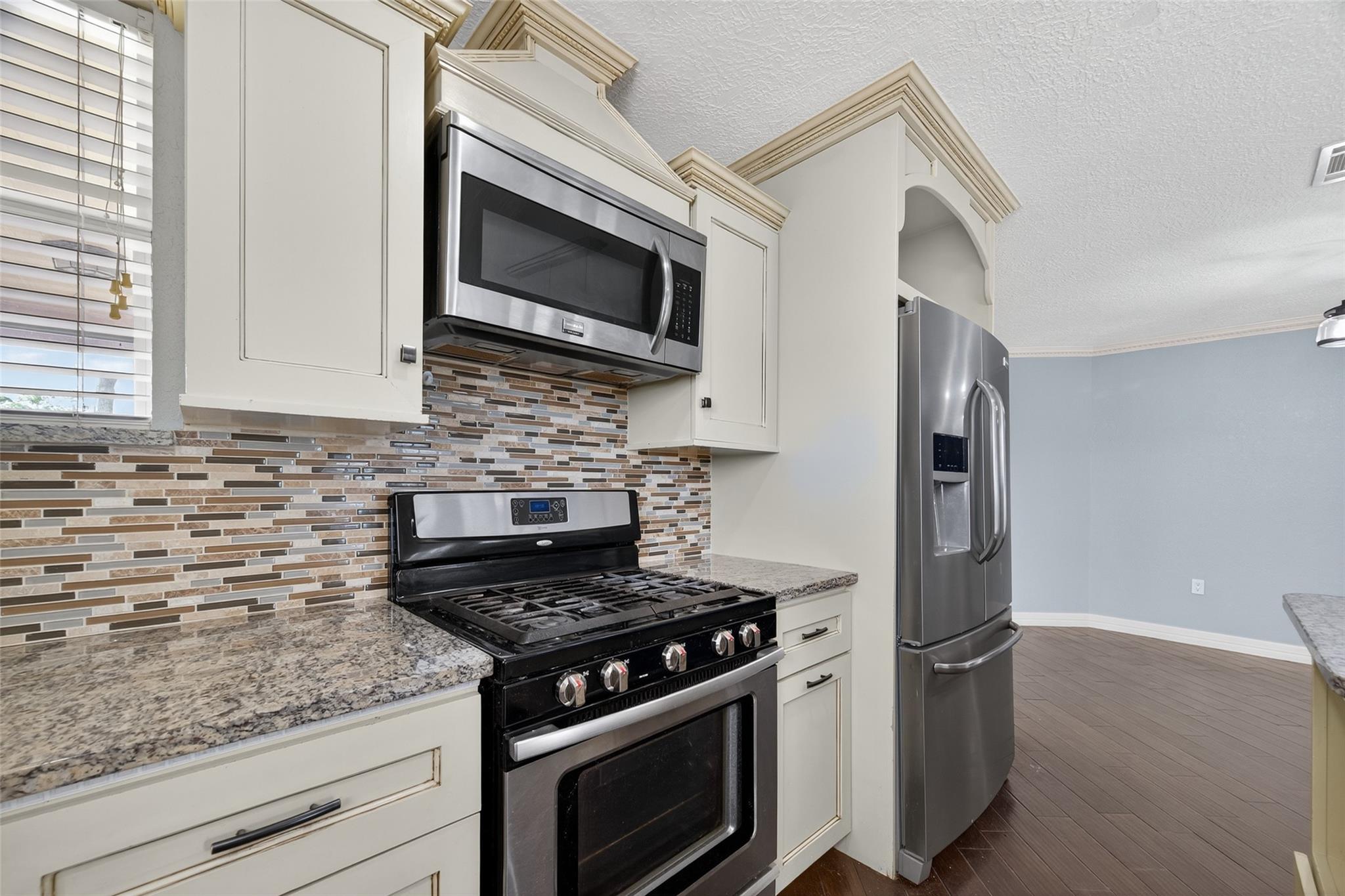 Channelview, Texas, 77530, United States, 12 Bedrooms Bedrooms, ,8 BathroomsBathrooms,Residential,For Sale,1977547