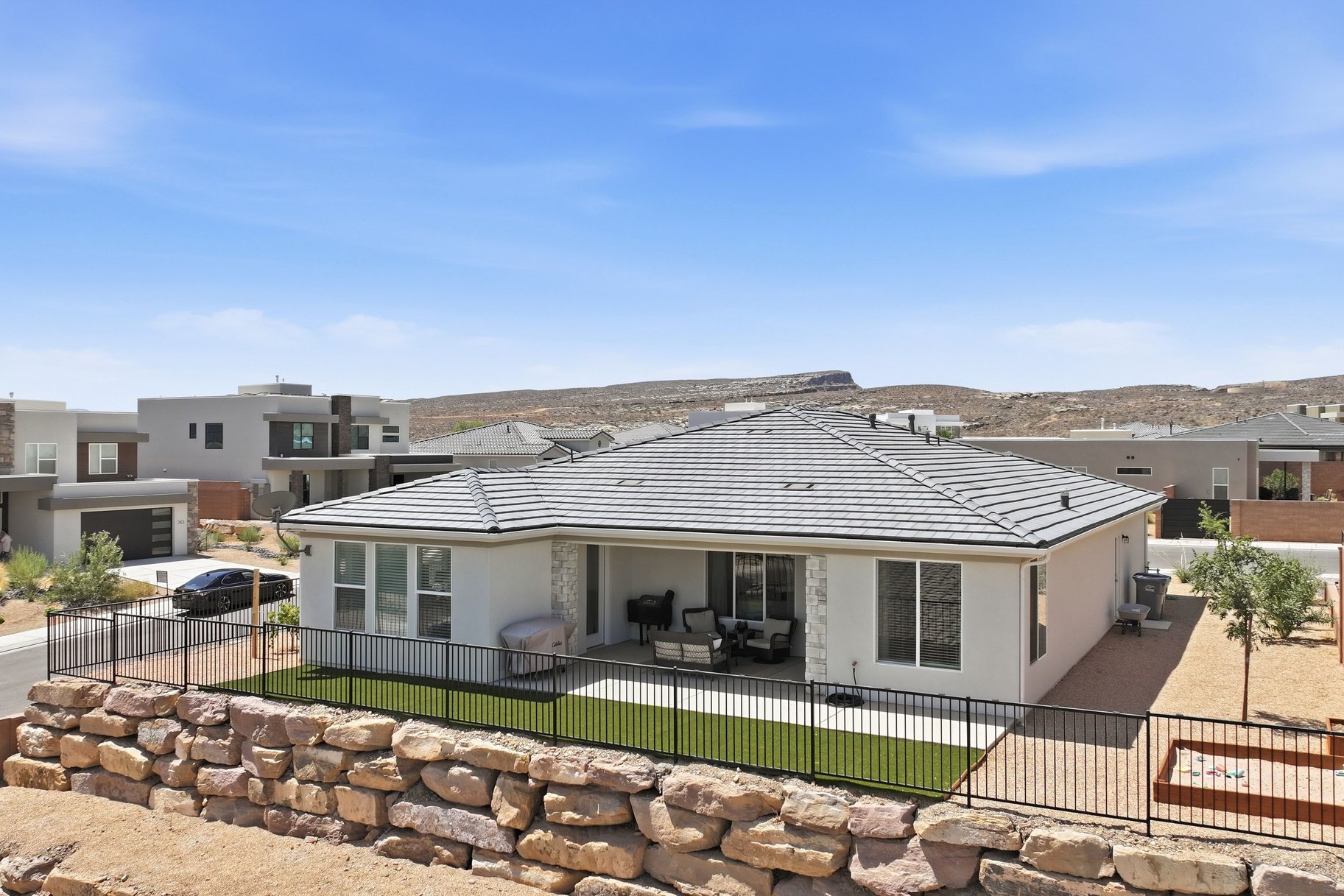  Resort Style Home with Designer Upgrades & Breathtaking St. George Views - 物件實景