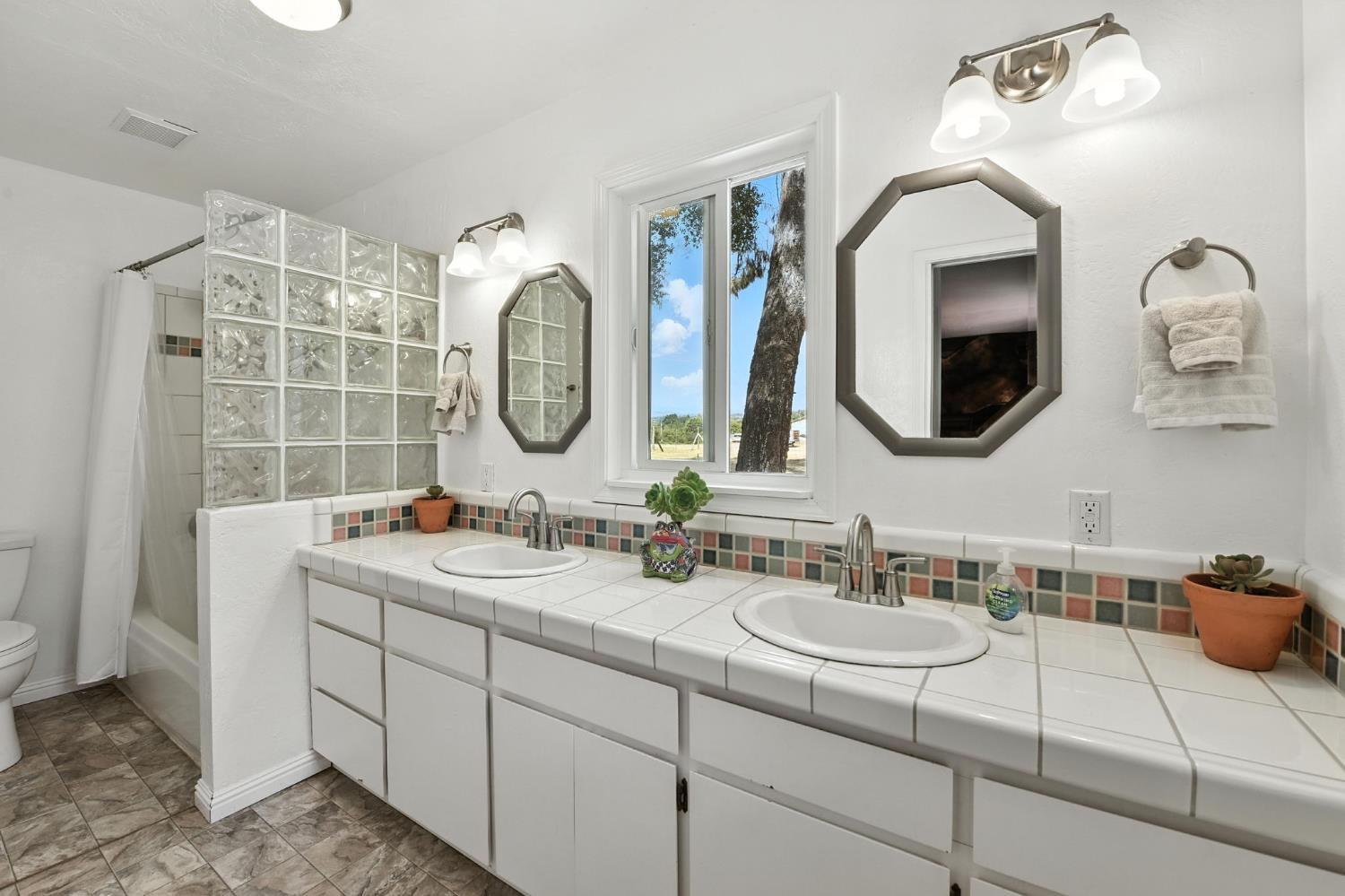 Somerset, California, 95684, United States, 3 Bedrooms Bedrooms, ,2 BathroomsBathrooms,Residential,For Sale,1901793